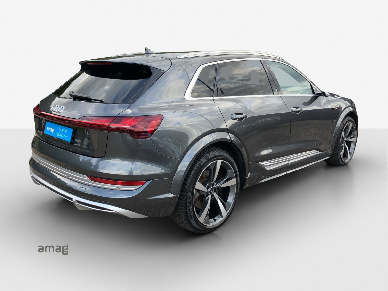 AUDI e-tron S quattro-image-5