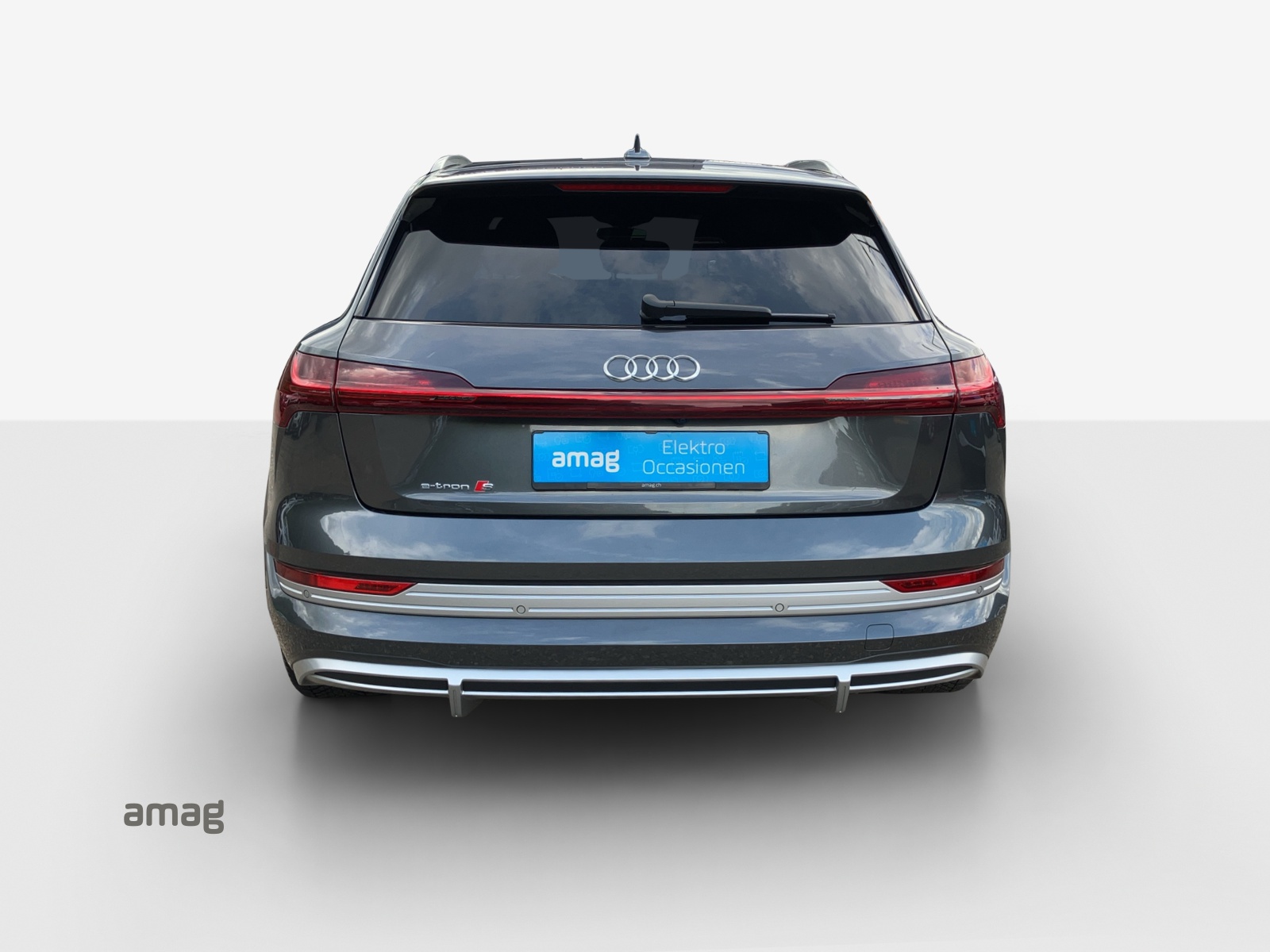 AUDI e-tron S quattro-image-4