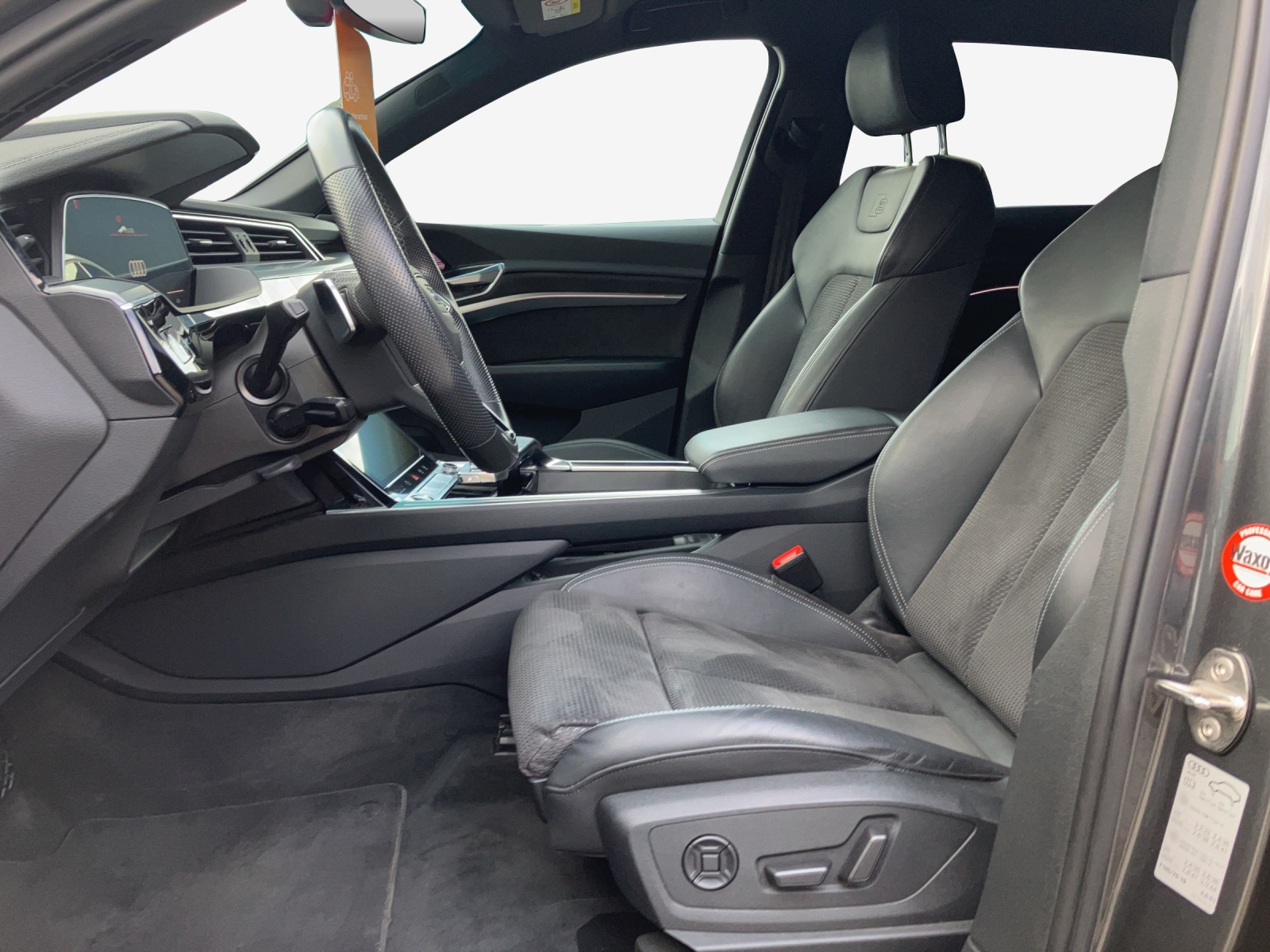 AUDI e-tron S quattro-image-8