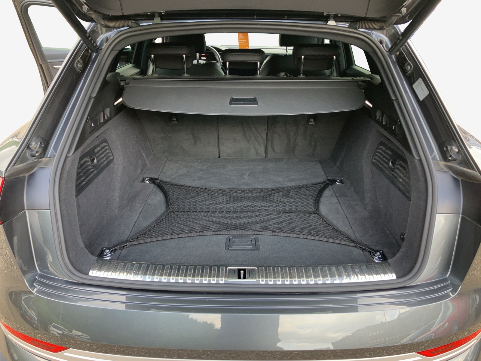 AUDI e-tron S quattro-image-13
