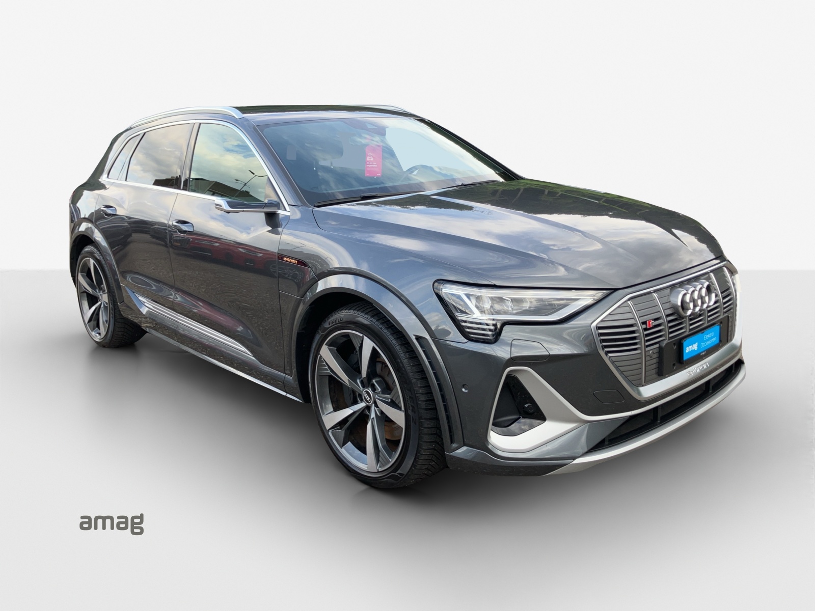 AUDI e-tron S quattro-image-6