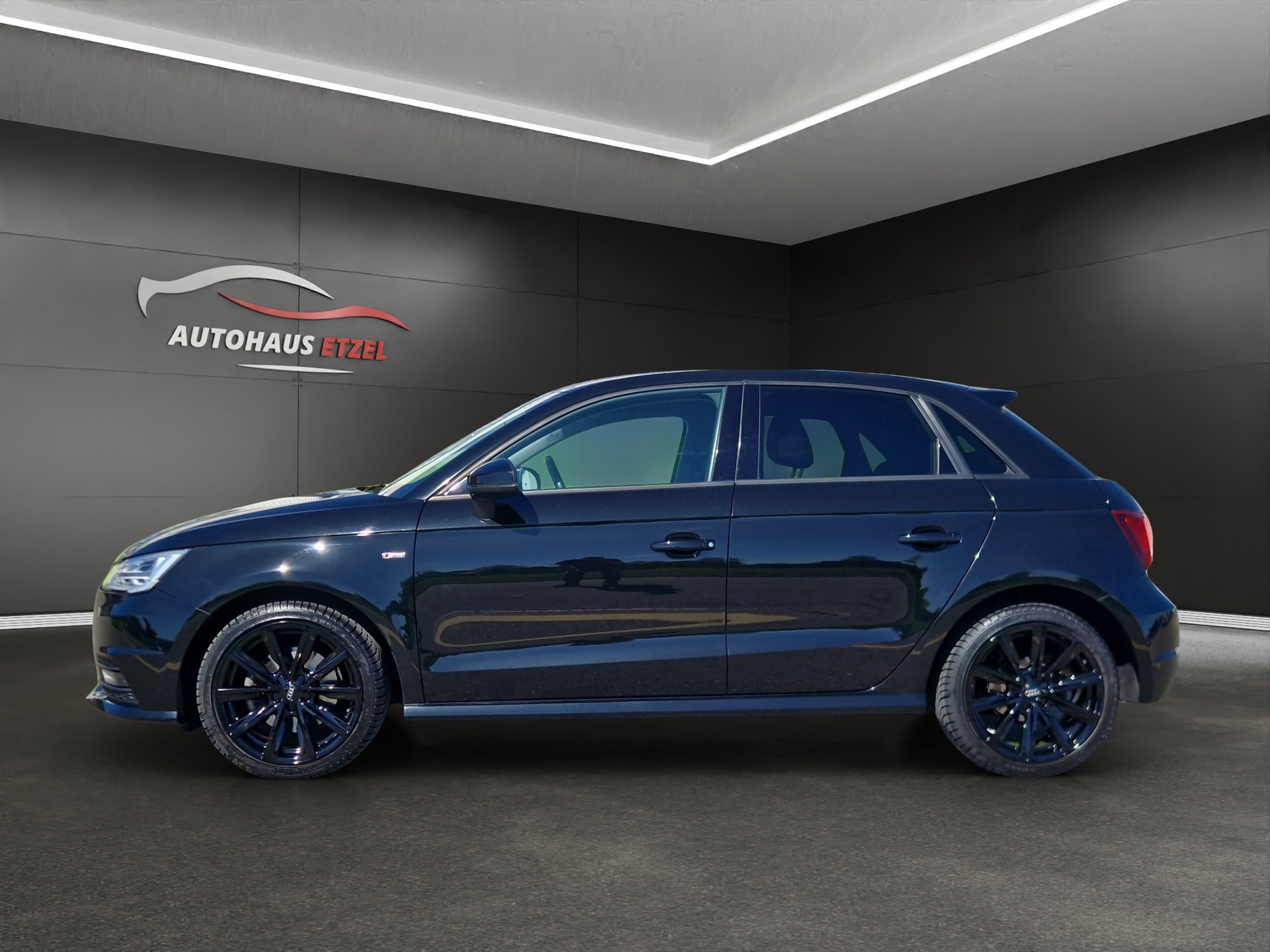 AUDI A1 Sportback 1.4 TFSI Sport S-tronic S Line-image-1