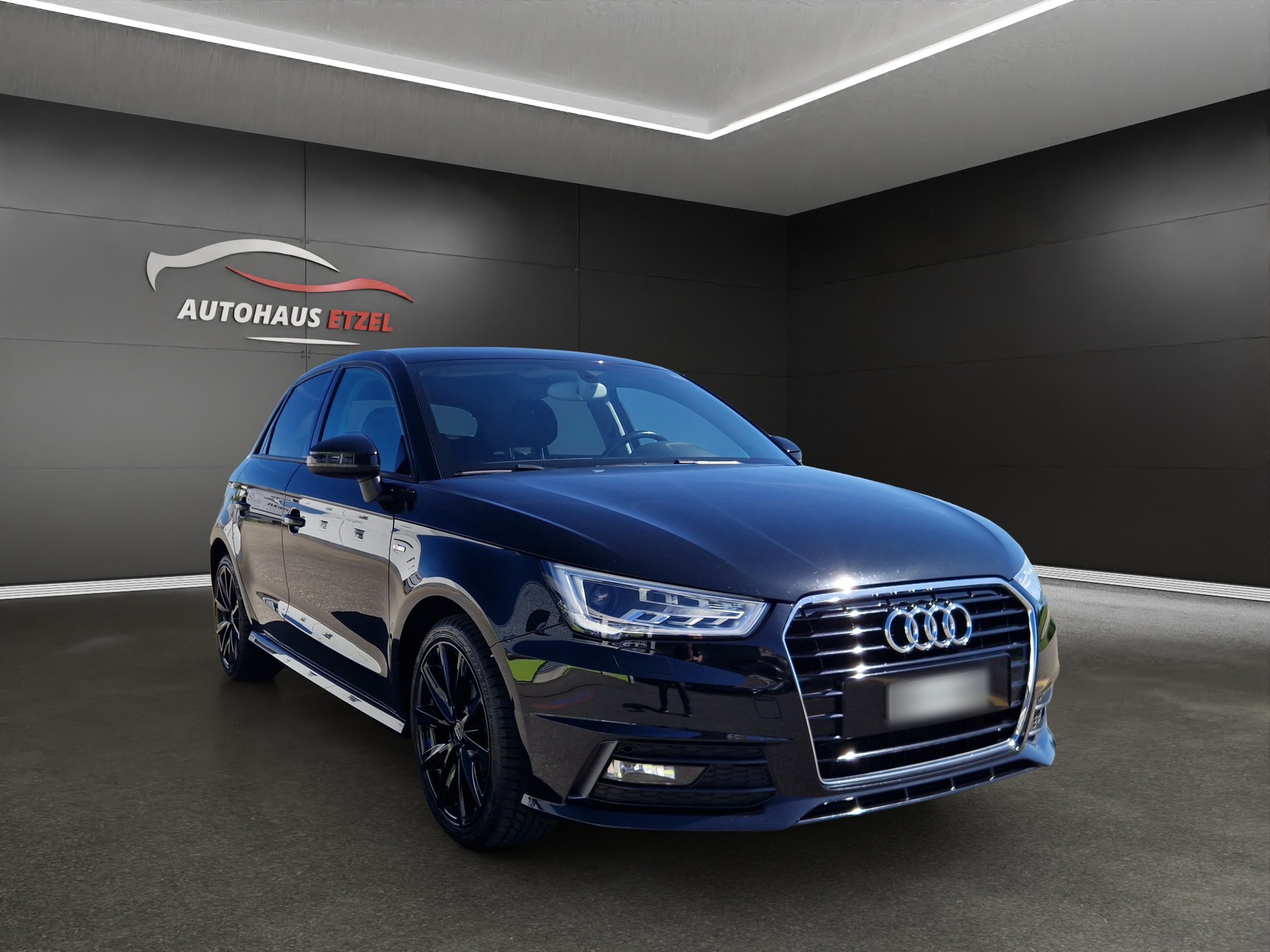 AUDI A1 Sportback 1.4 TFSI Sport S-tronic S Line-image-2