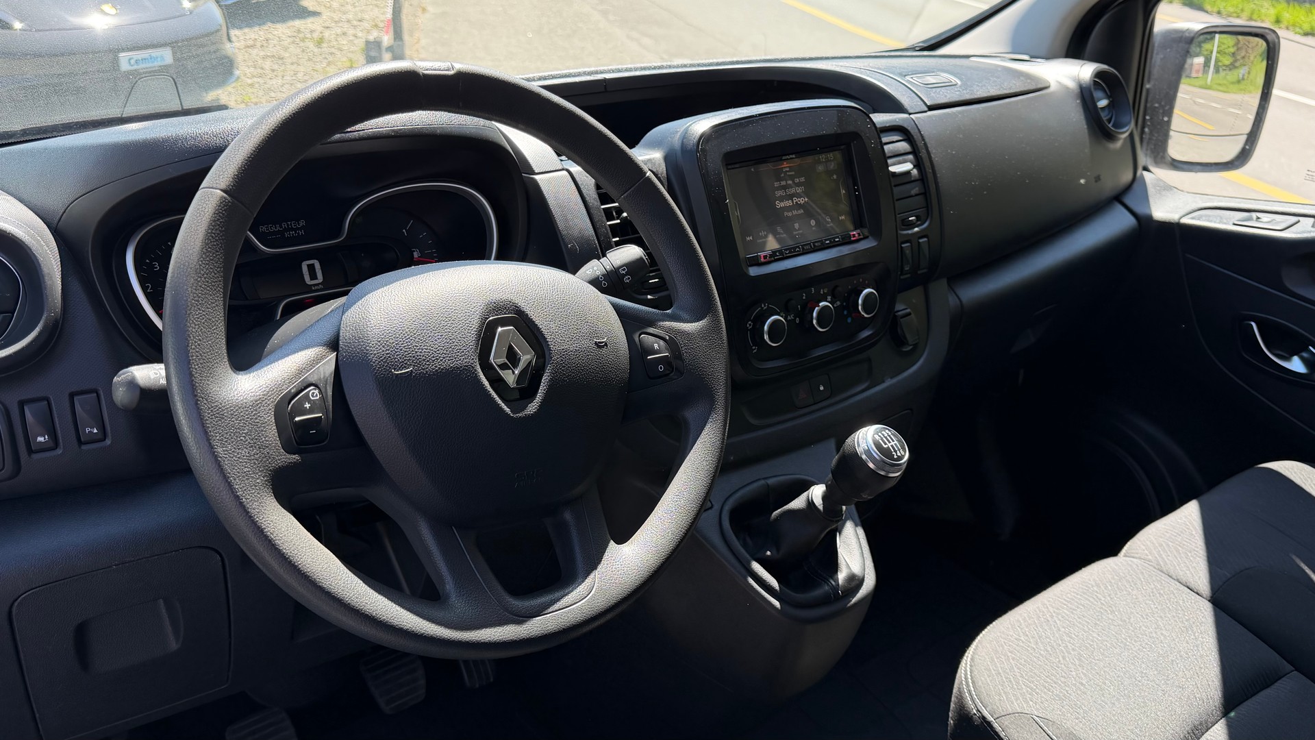 RENAULT Trafic 2.0 Energy dCi 120 3.0t Business L1H1-image-10