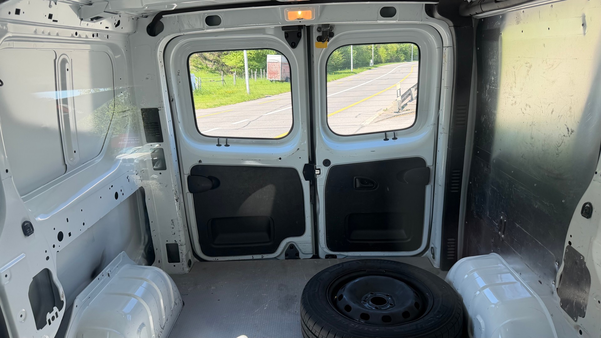 RENAULT Trafic 2.0 Energy dCi 120 3.0t Business L1H1-image-14