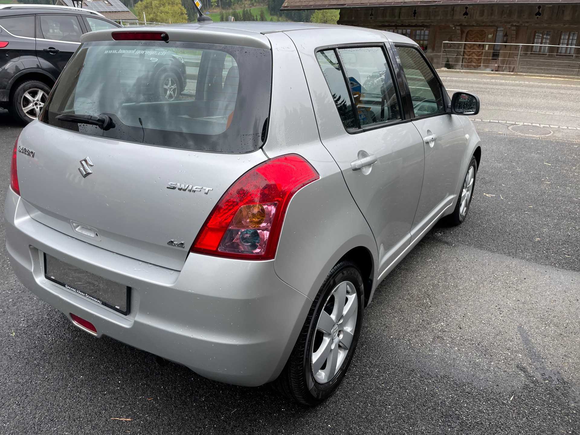 SUZUKI Swift 1.3i 16V GL Top 4x4-image-4