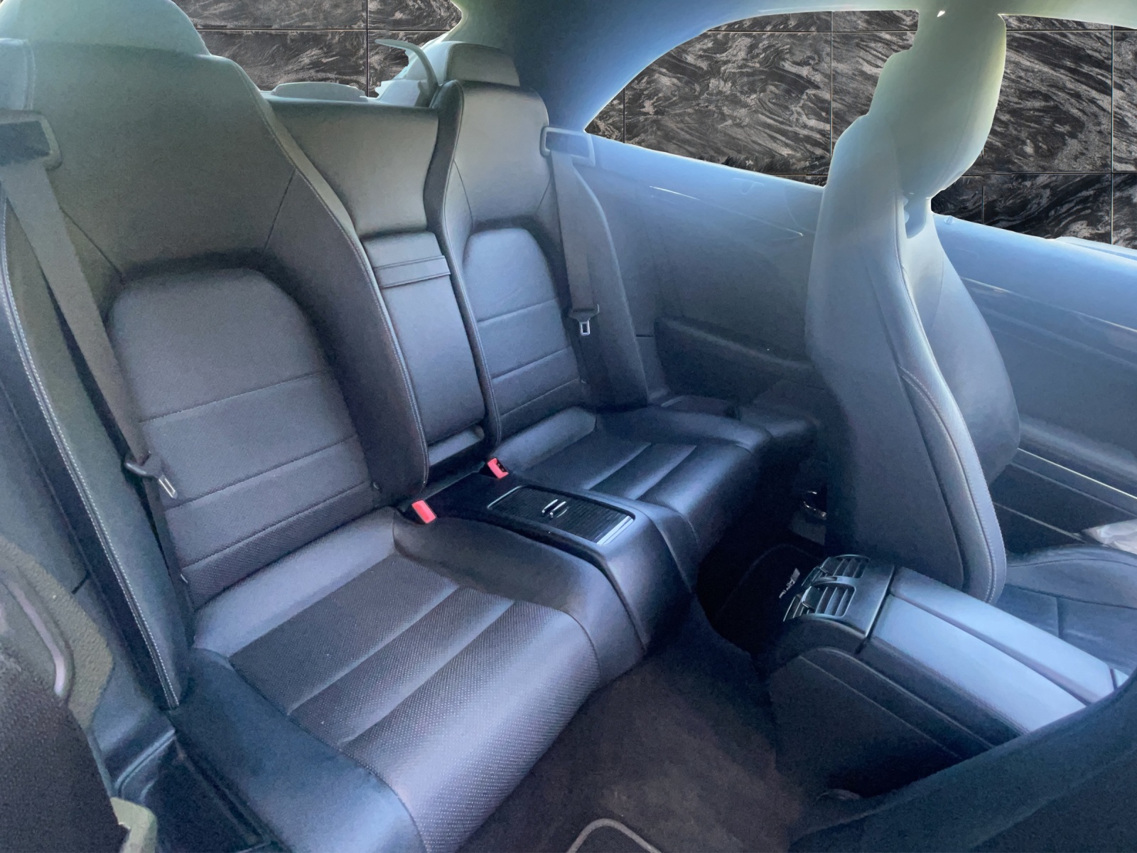 MERCEDES-BENZ E 250 CGI BlueEfficiency Automatic-image-14