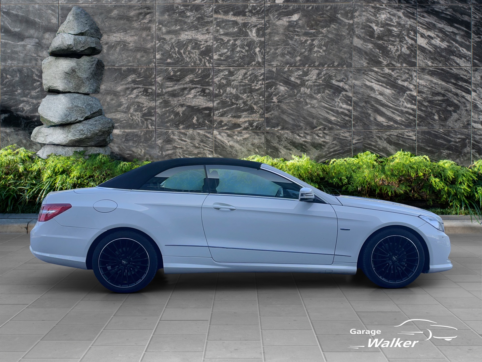 MERCEDES-BENZ E 250 CGI BlueEfficiency Automatic-image-6