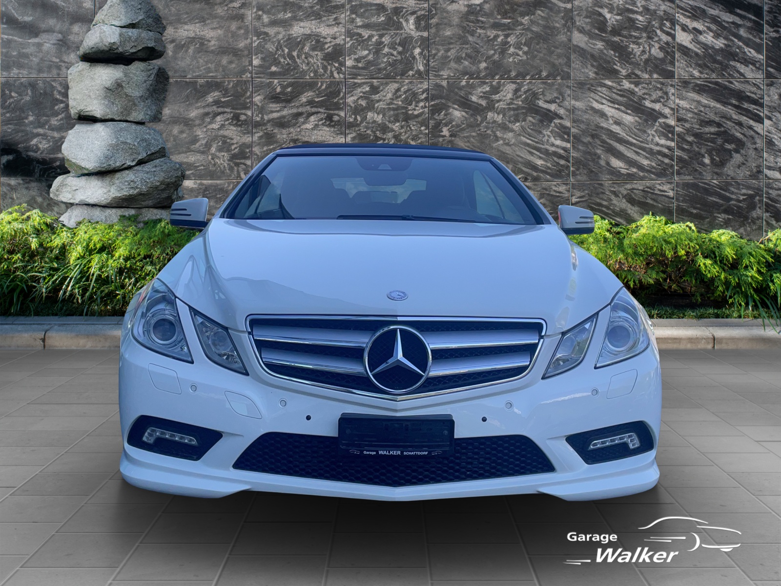 MERCEDES-BENZ E 250 CGI BlueEfficiency Automatic-image-8