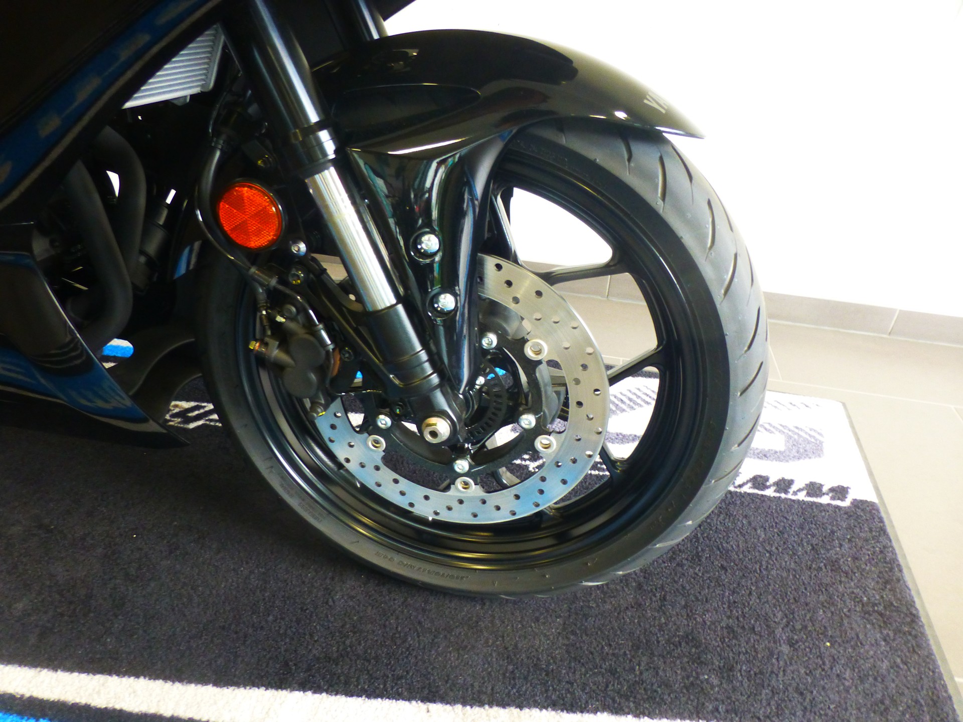 YAMAHA YZF-R3-image-7