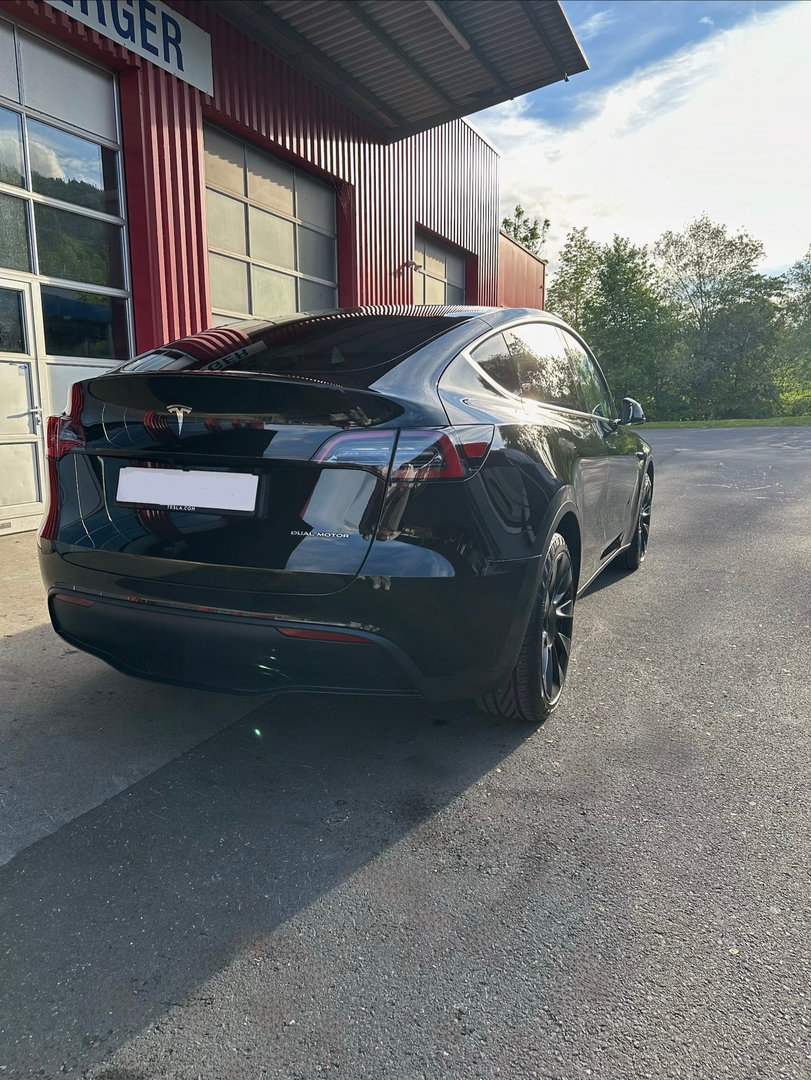 TESLA Long Range D-image-1