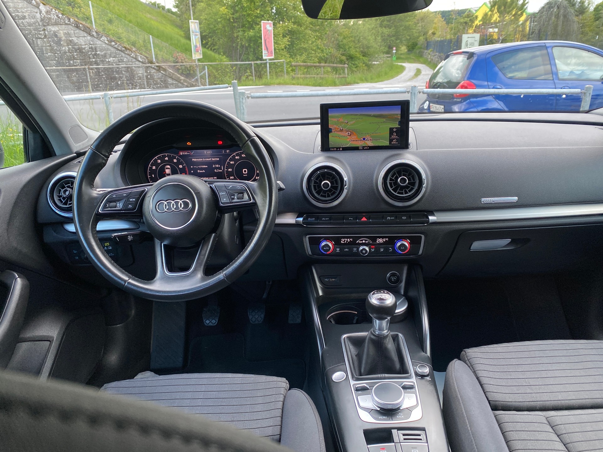 AUDI A3 Limousine 1.5 TFSI-image-9