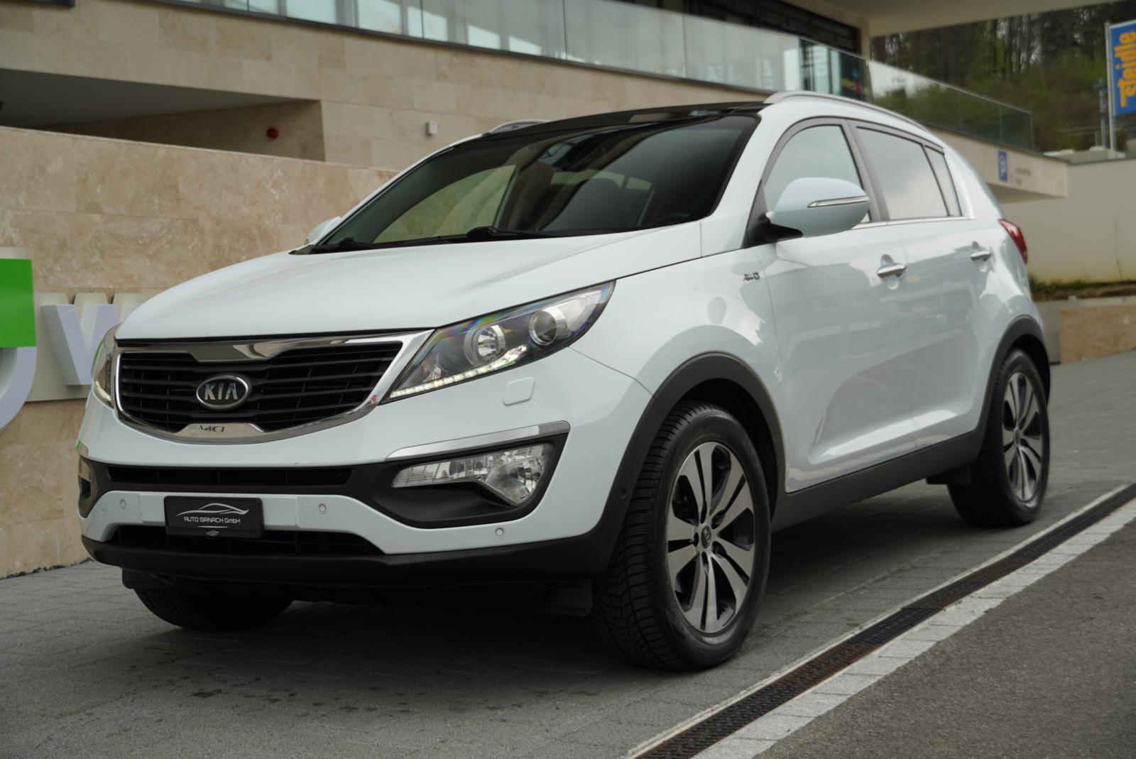 KIA Sportage 2.0 Style 4WD Automatic-image-6