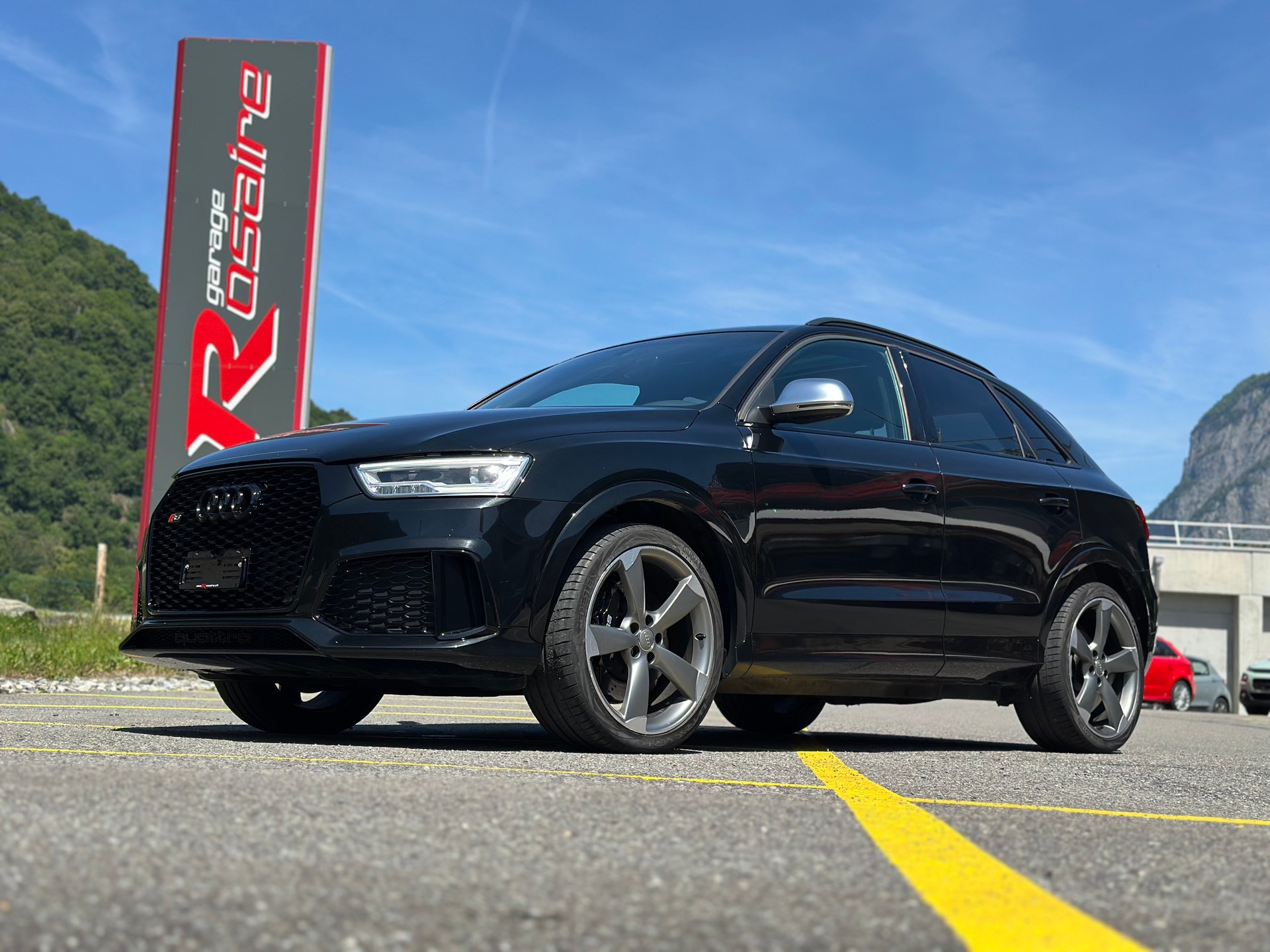AUDI RS Q3 2.5 TFSI quattro S-tronic 408CV-showroom-element-1