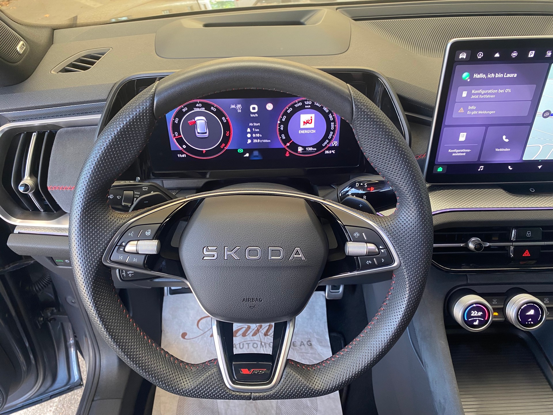 SKODA Kodiaq 2.0TSI RS 266PS 4x4 DSG **Top-Ausstattung**-image-13