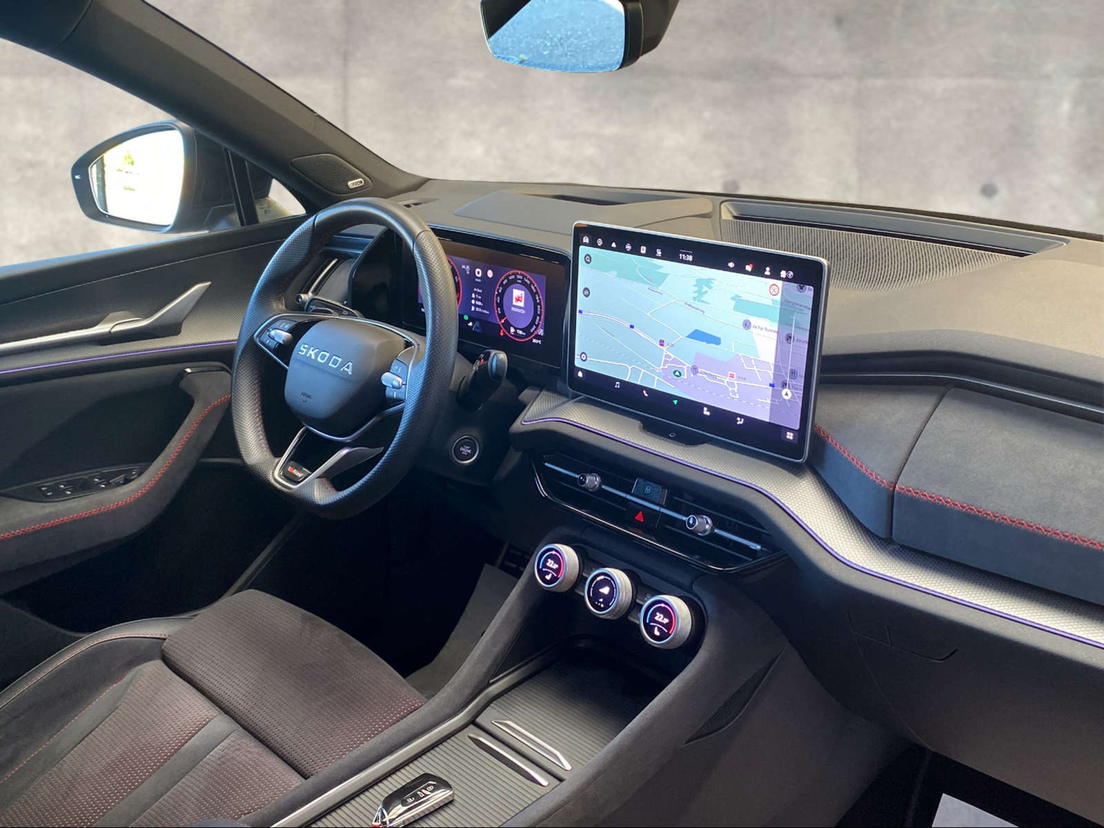 SKODA Kodiaq 2.0TSI RS 266PS 4x4 DSG **Top-Ausstattung**-image-8