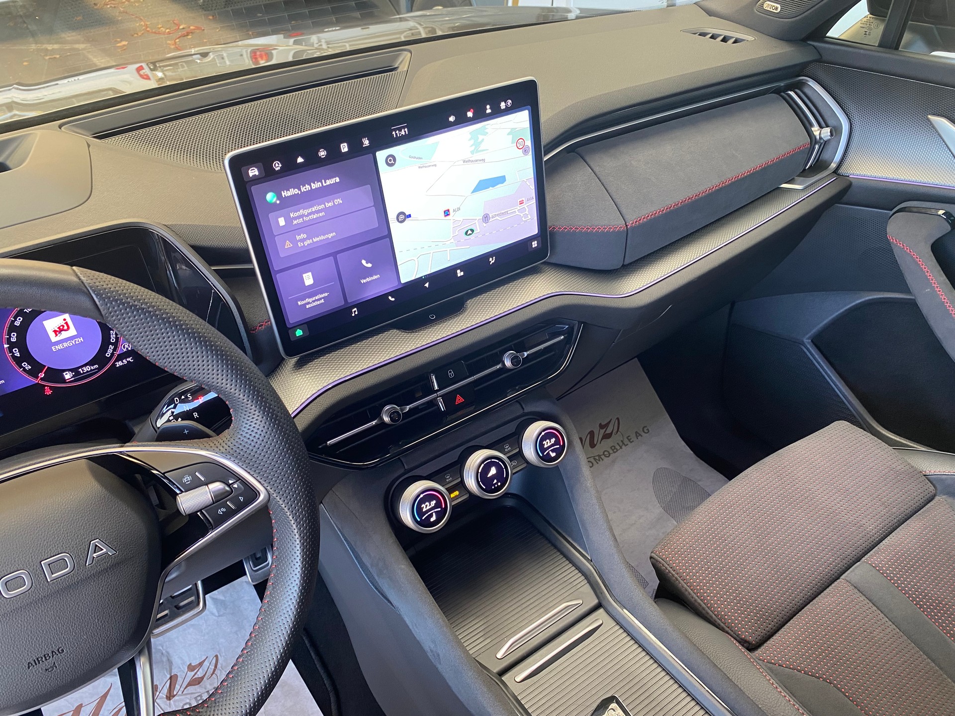 SKODA Kodiaq 2.0TSI RS 266PS 4x4 DSG **Top-Ausstattung**-image-12