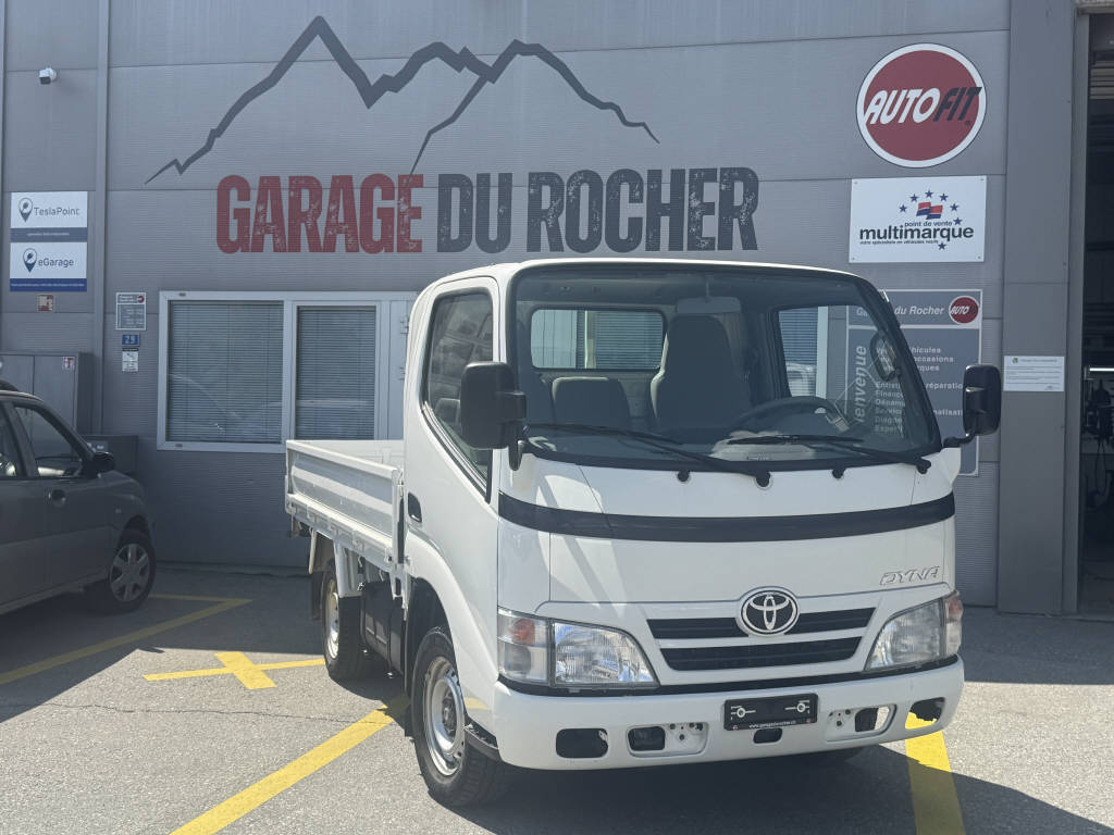 TOYOTA Dyna 100 3.0 D-4D