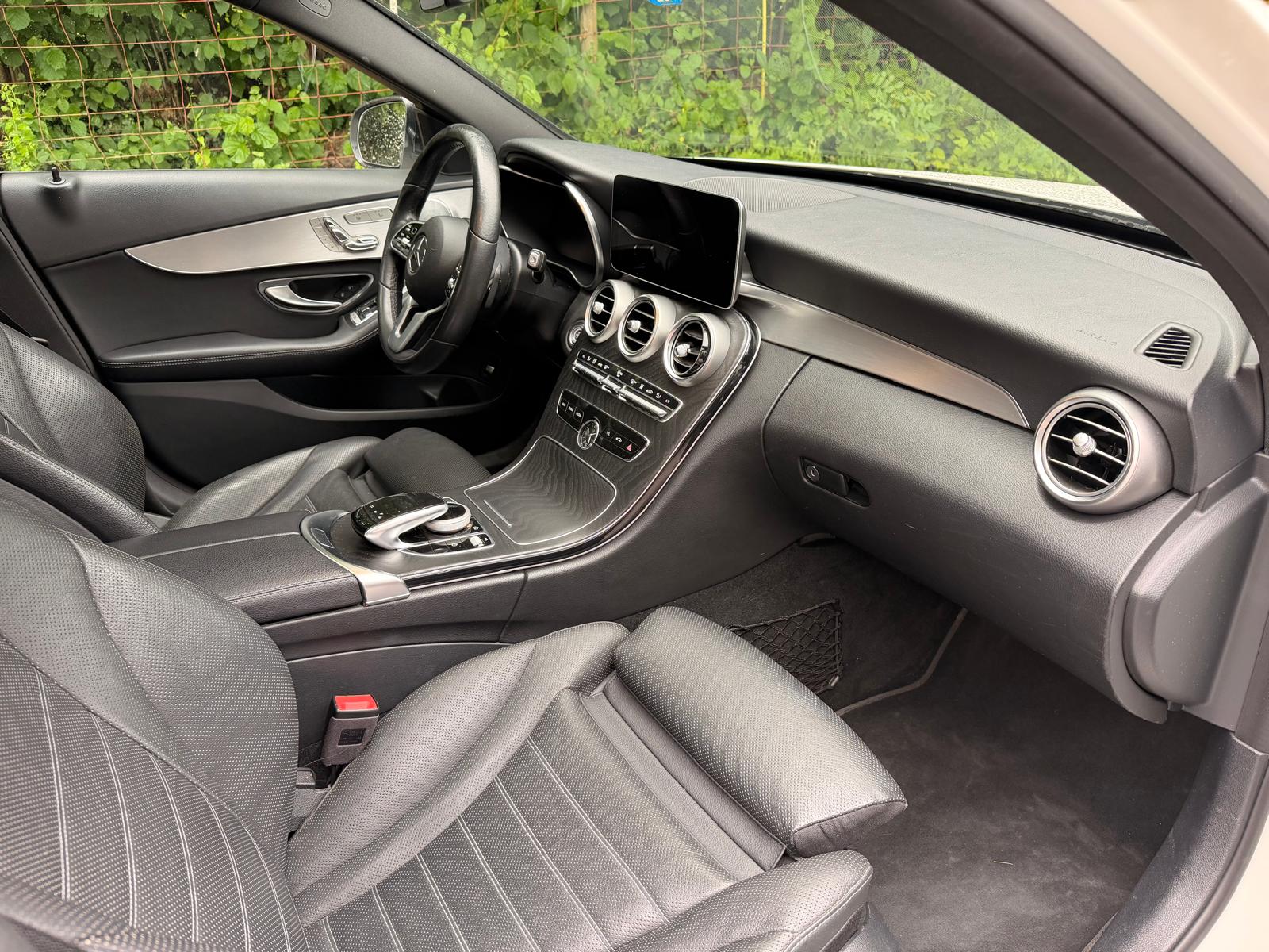 MERCEDES-BENZ C 220 d Swiss Star Avantg 4m-image-2