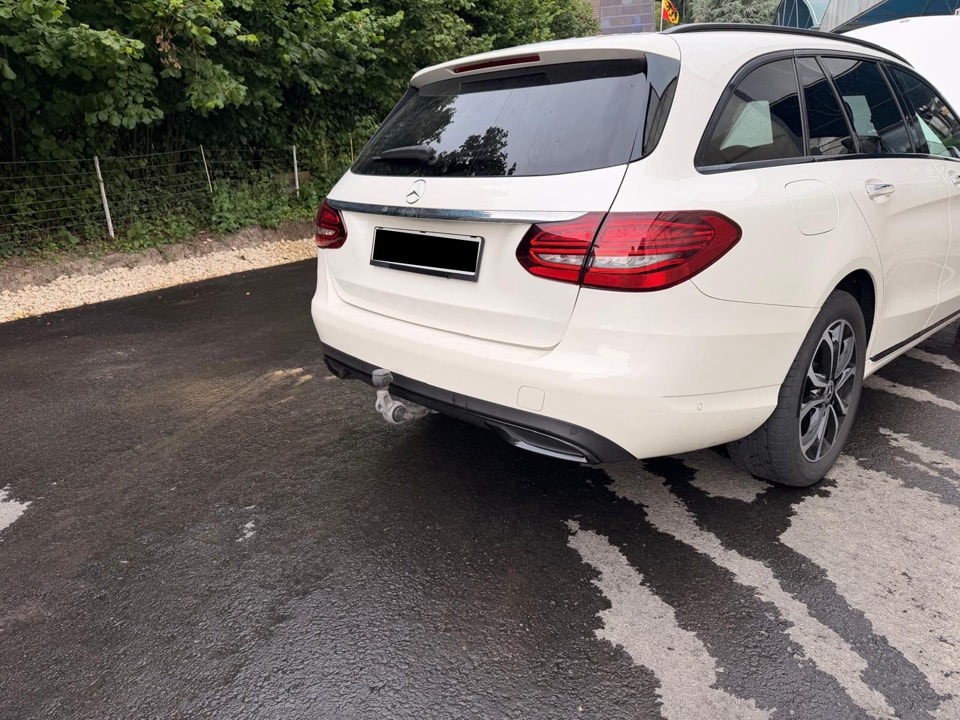 MERCEDES-BENZ C 220 d Swiss Star Avantg 4m-image-4