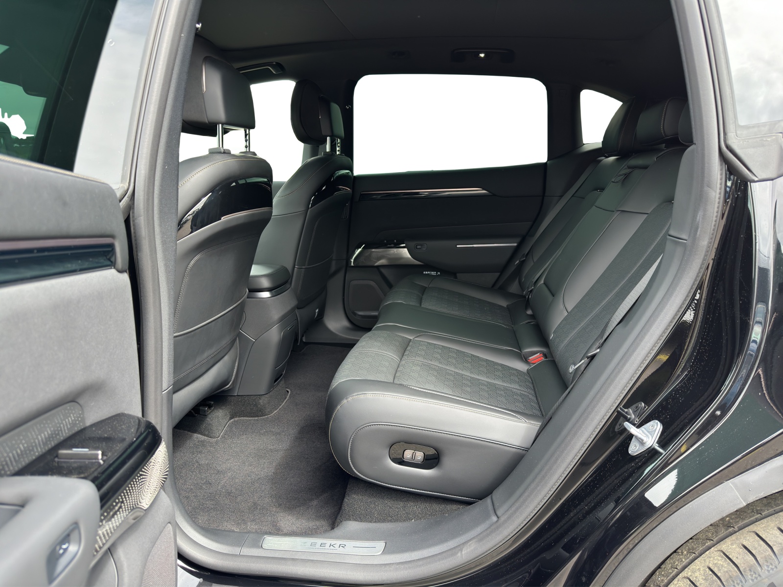 ZEEKR 7X Privilege AWD-image-7