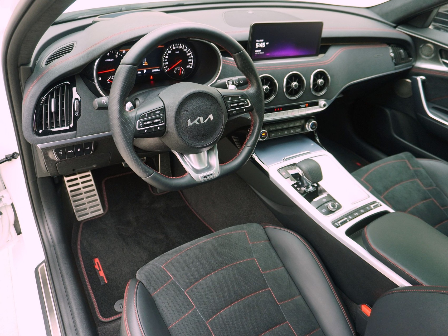 KIA Stinger GT 3.3 T-GDi 4WD-image-9