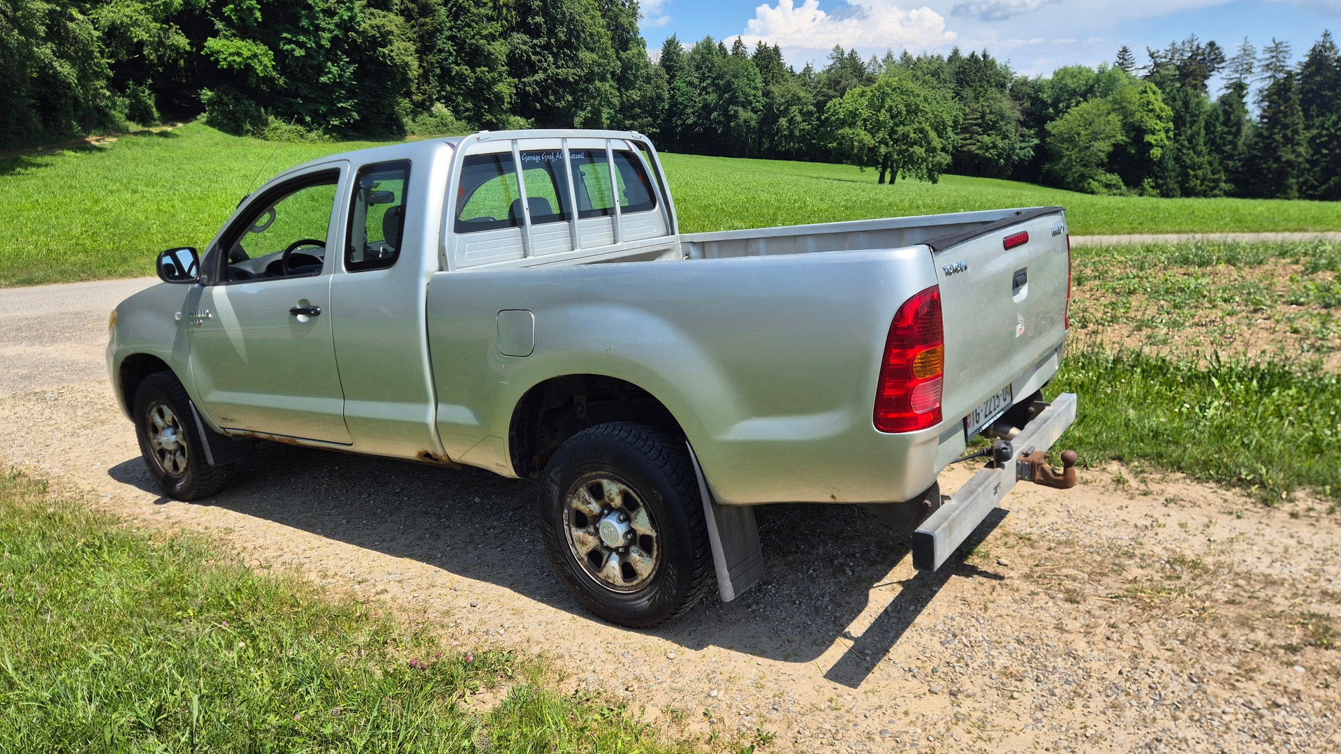 TOYOTA Hilux 4x4 ExtraCab LineaLuna-image-3