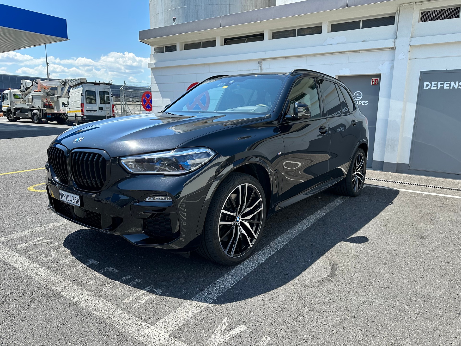 BMW XDrive 48V 40d M Sport Steptronic-image-0