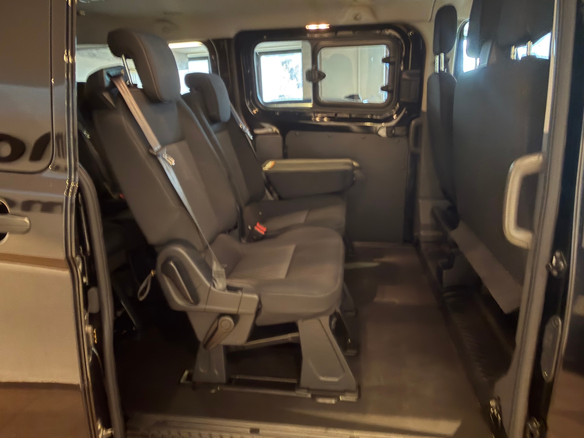 FORD Transit Custombi 320 L2 2.0 TDCi 130 Trend-image-7