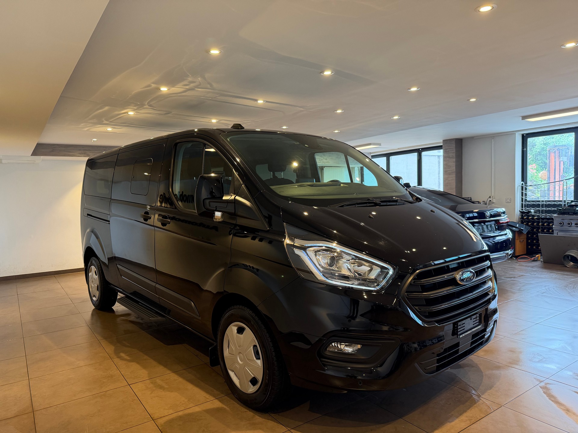 FORD Transit Custombi 320 L2 2.0 TDCi 130 Trend-image-3