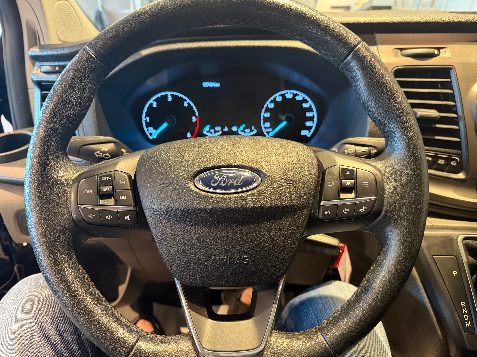 FORD Transit Custombi 320 L2 2.0 TDCi 130 Trend-image-17