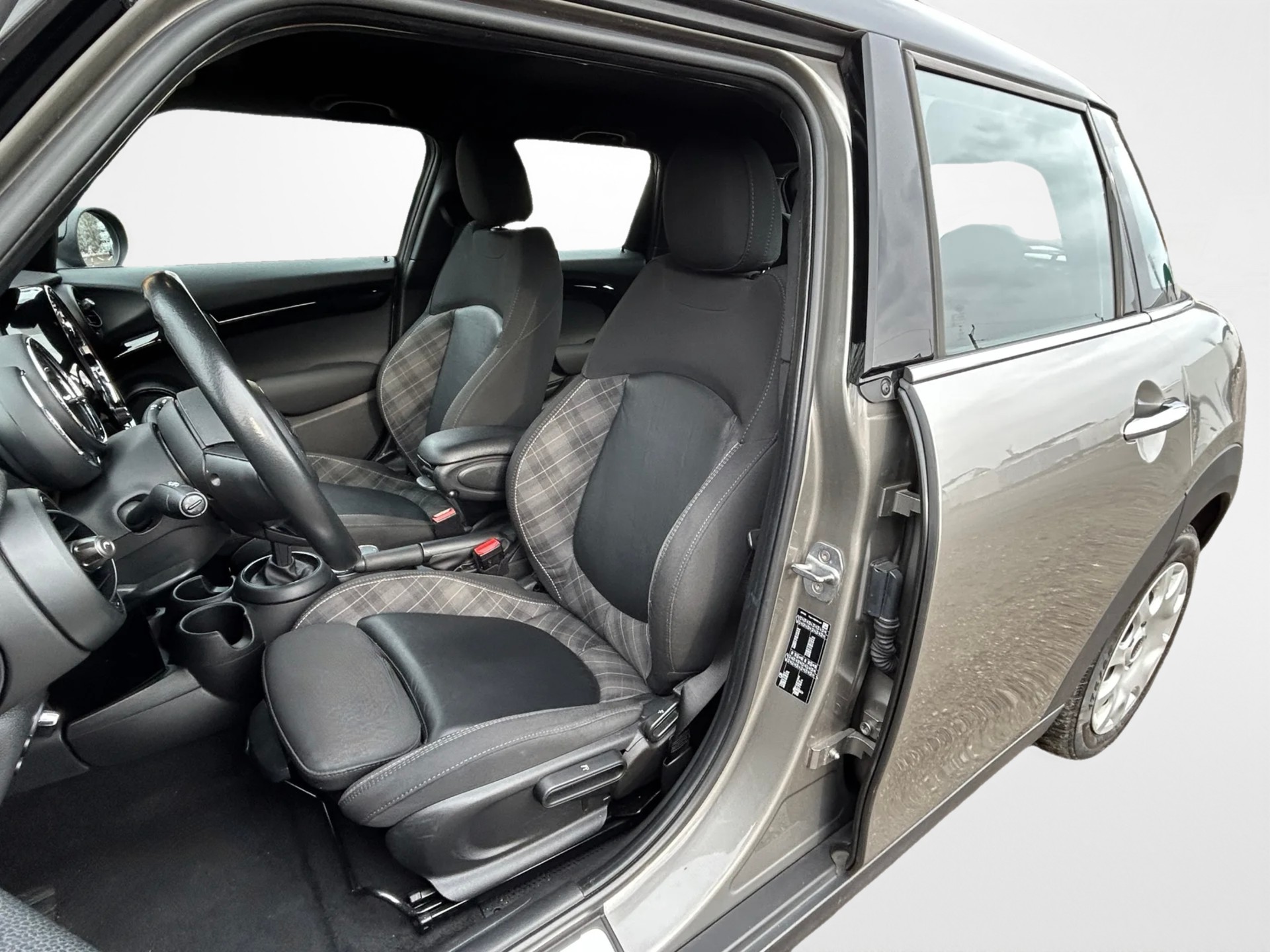 MINI Cooper Steptronic DKG-image-5