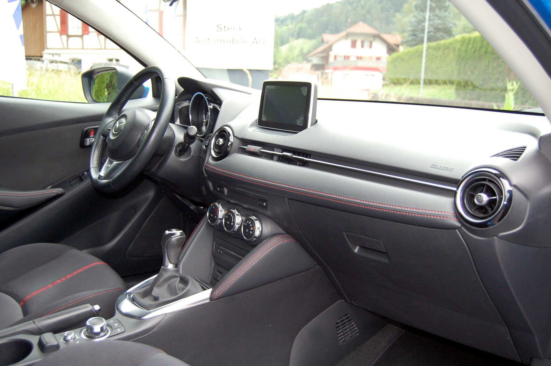 MAZDA 2 1.5i 16V Skyactiv-G Revolution-image-11