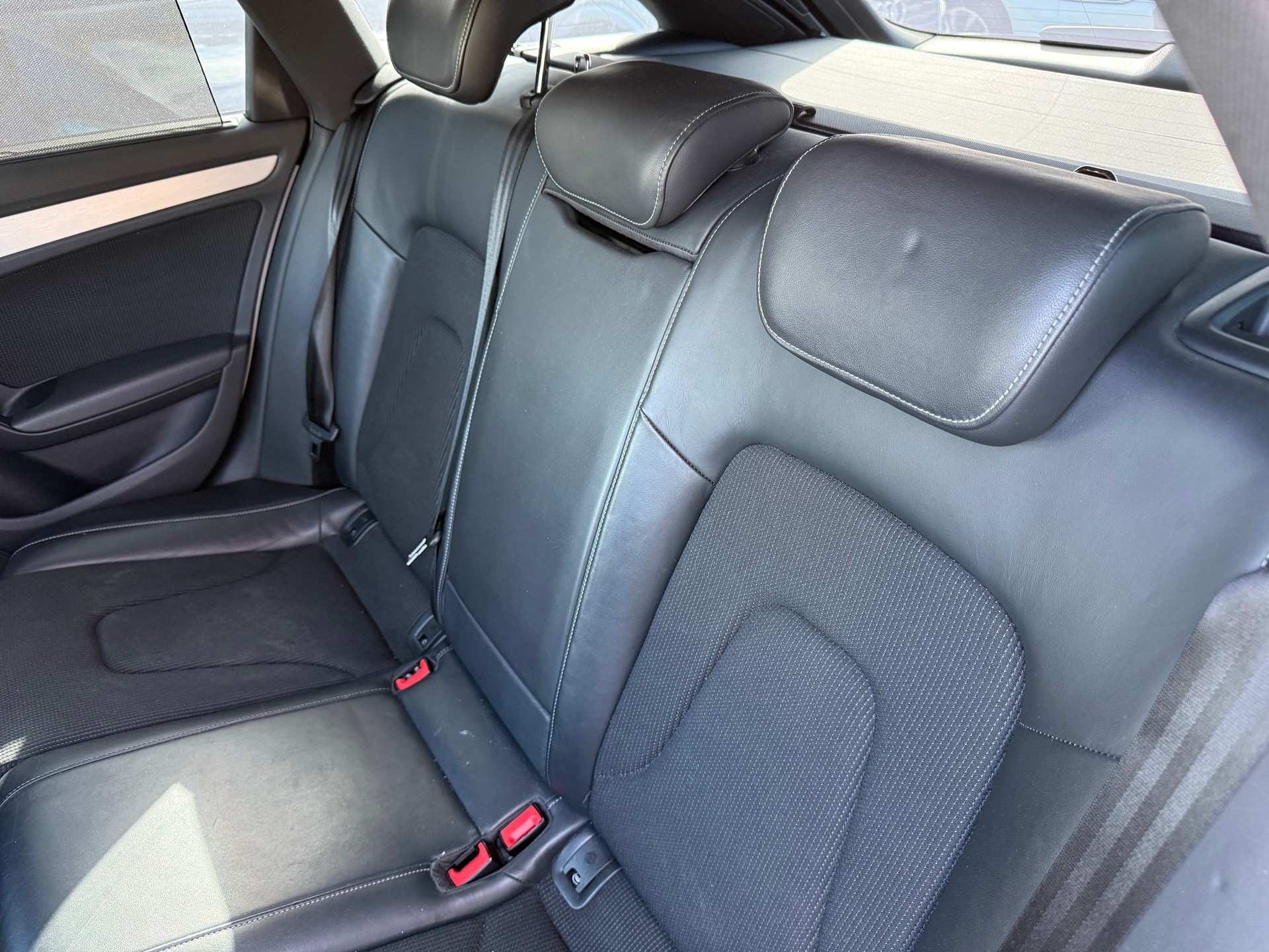 AUDI A4 Avant 2.0 TDI quattro S-tronic-image-12