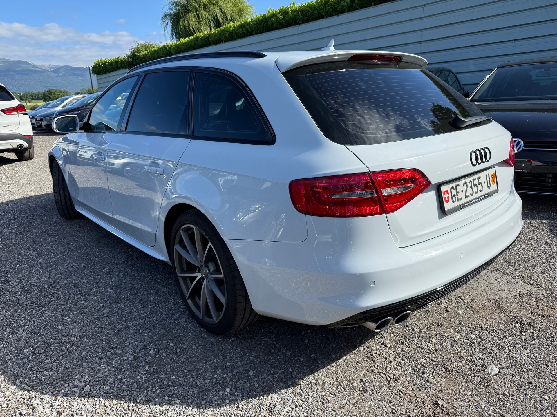 AUDI A4 Avant 2.0 TDI quattro S-tronic-image-3