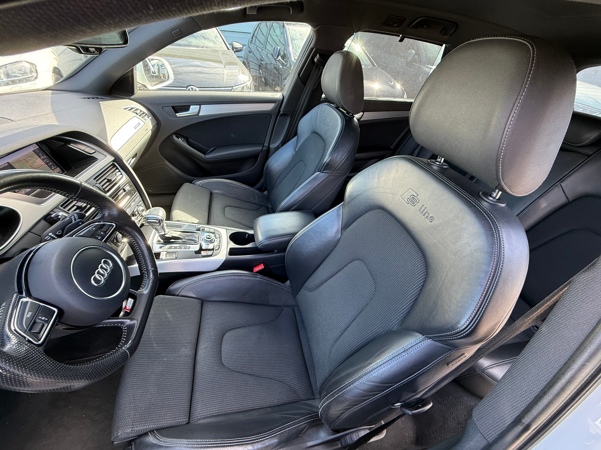AUDI A4 Avant 2.0 TDI quattro S-tronic-image-6