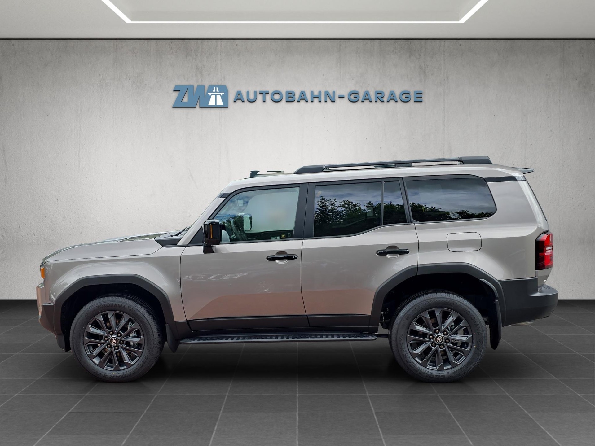 TOYOTA Land Cruiser 2.8 D 48V Invincible-image-1