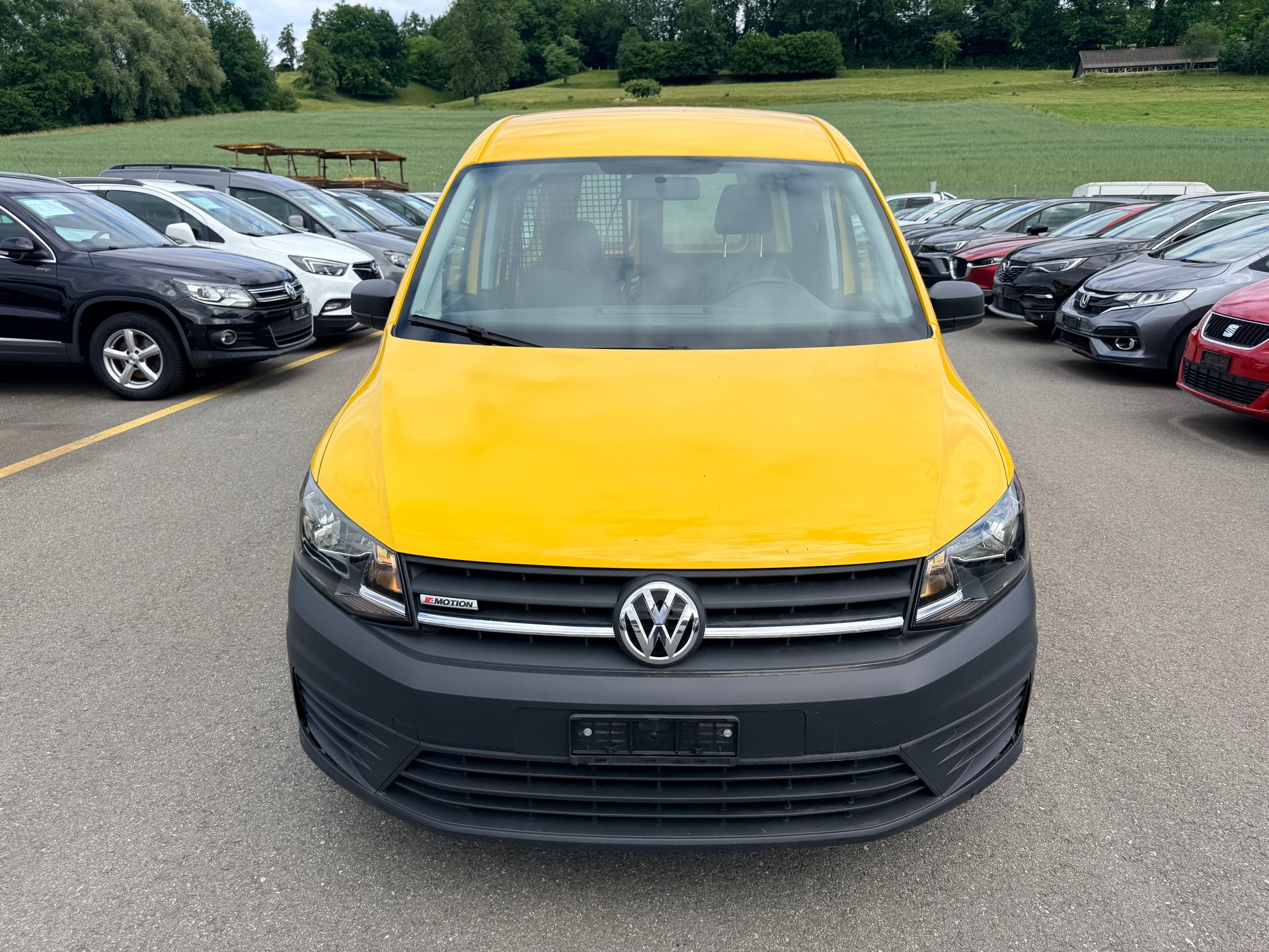 VW Caddy Maxi 2.0TDI 4Motion BlueMotion Technology-image-0