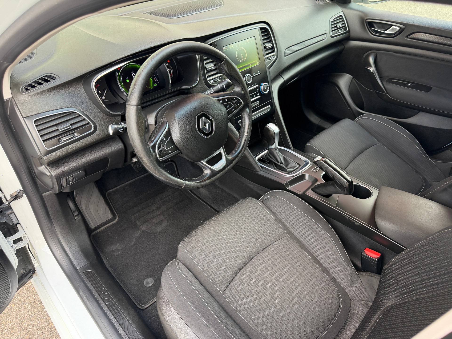 RENAULT Mégane Grandtour 1.5 dCi Business EDC 116PS-image-6