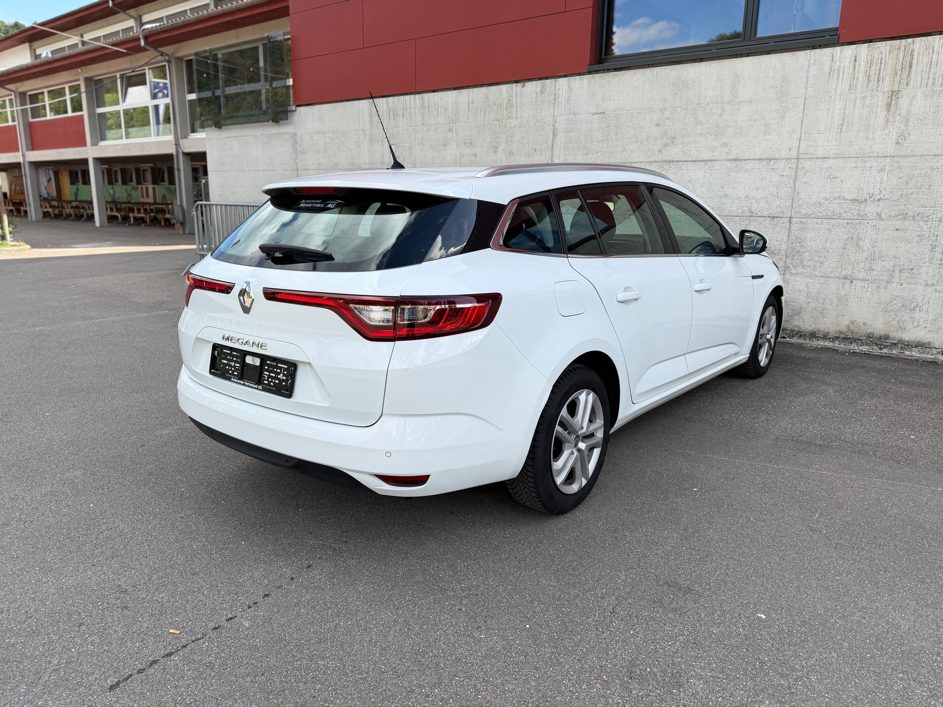 RENAULT Mégane Grandtour 1.5 dCi Business EDC 116PS-image-3