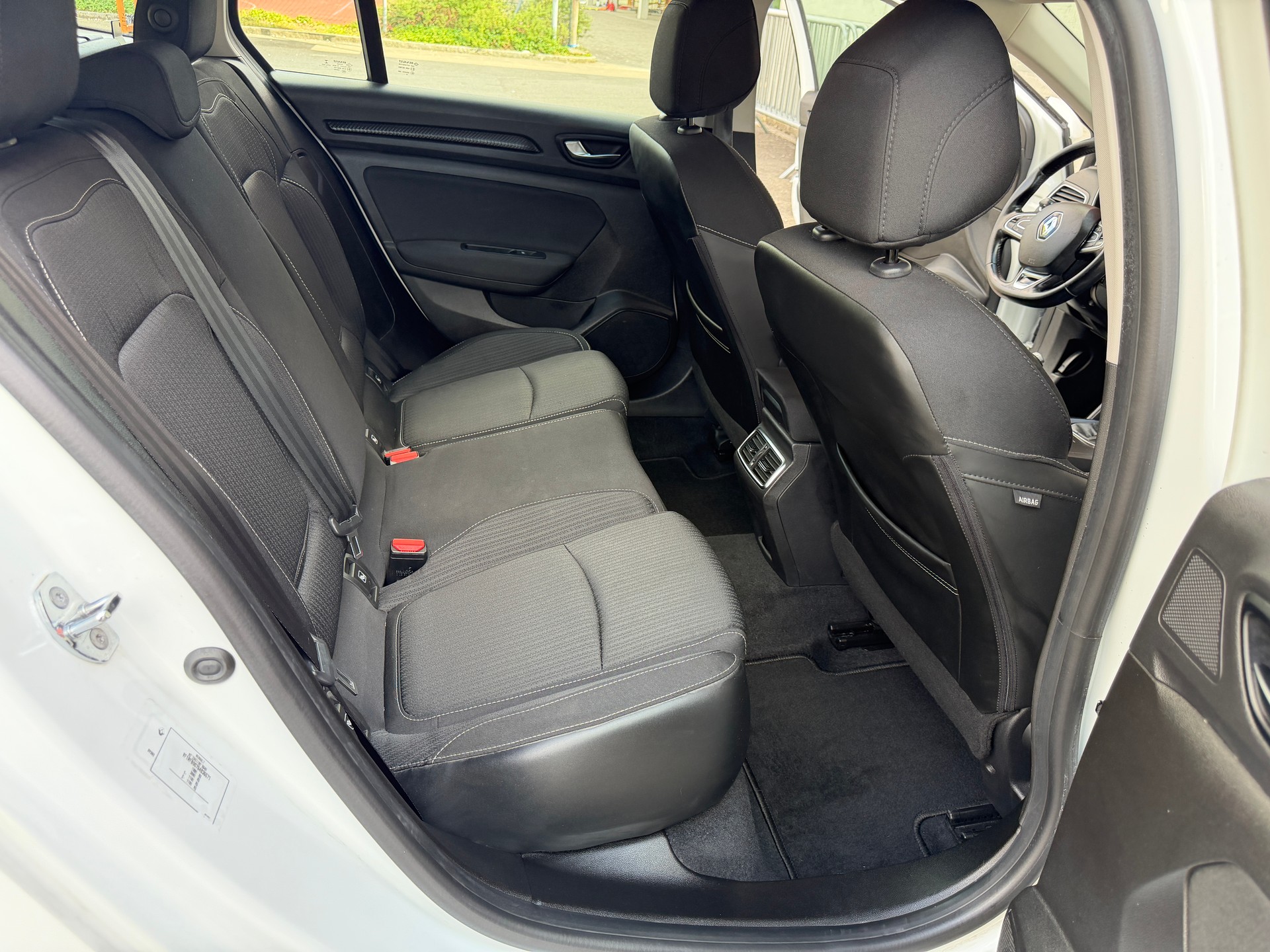 RENAULT Mégane Grandtour 1.5 dCi Business EDC 116PS-image-10