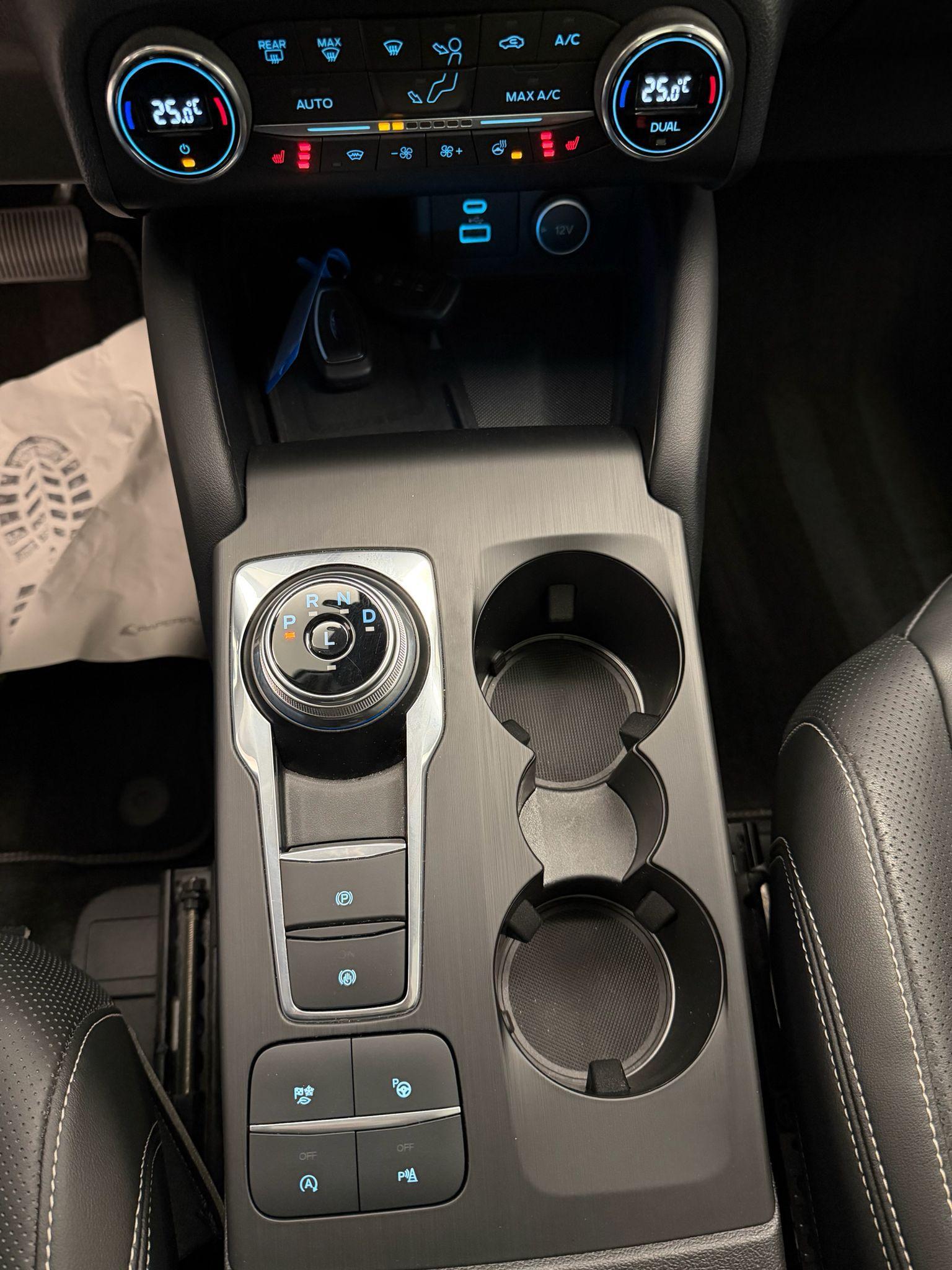 FORD Kuga 2.0 EcoBlue Vignale 4x4-image-22