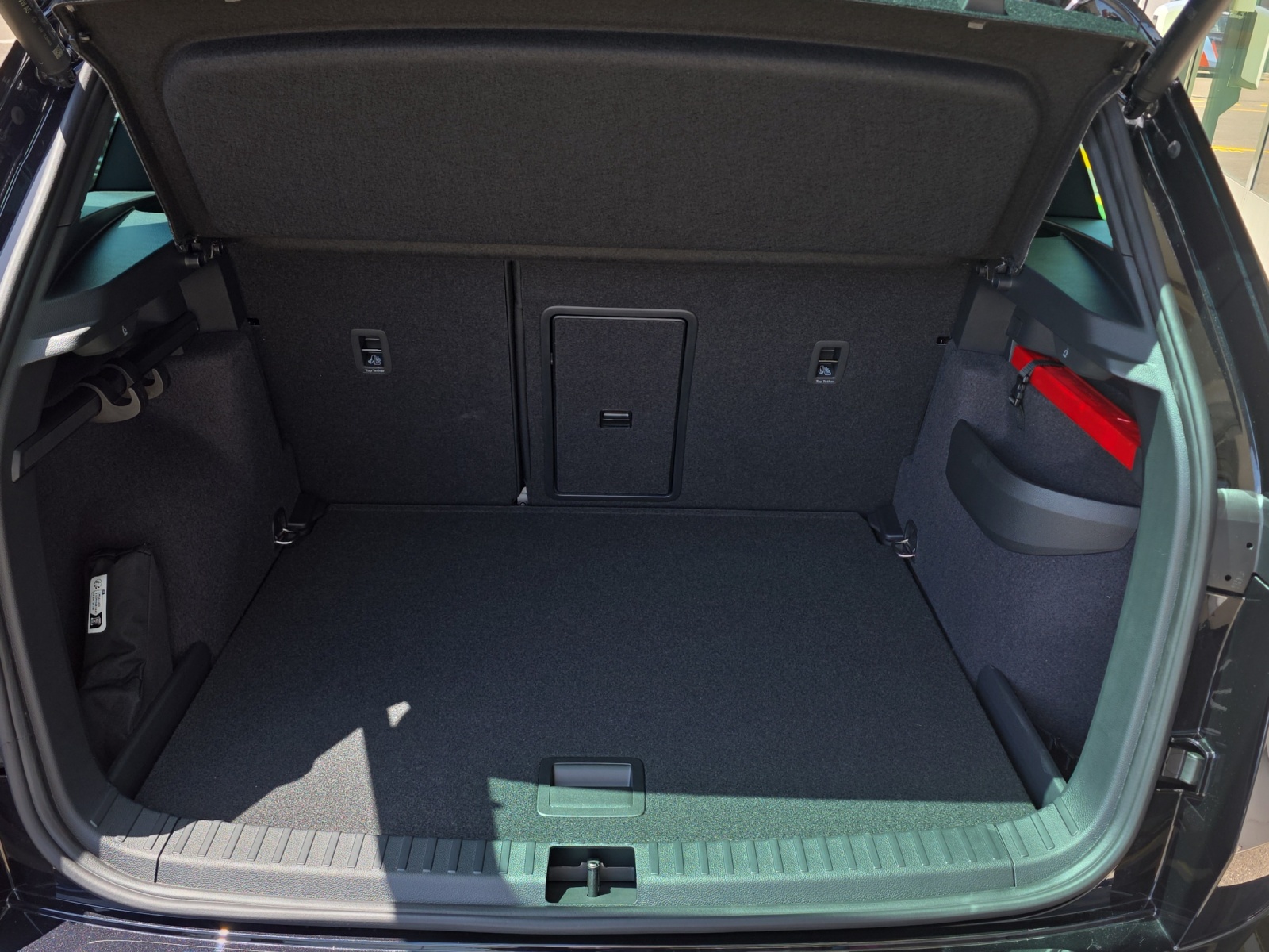 SKODA Karoq 2.0 TSI SportLine 4x4 DSG-image-9
