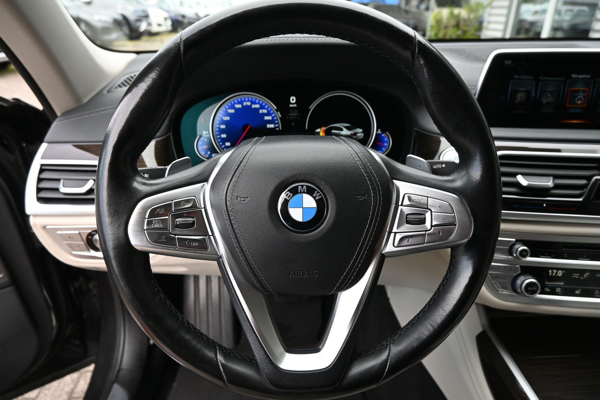 BMW 730d xDrive Steptronic-image-16
