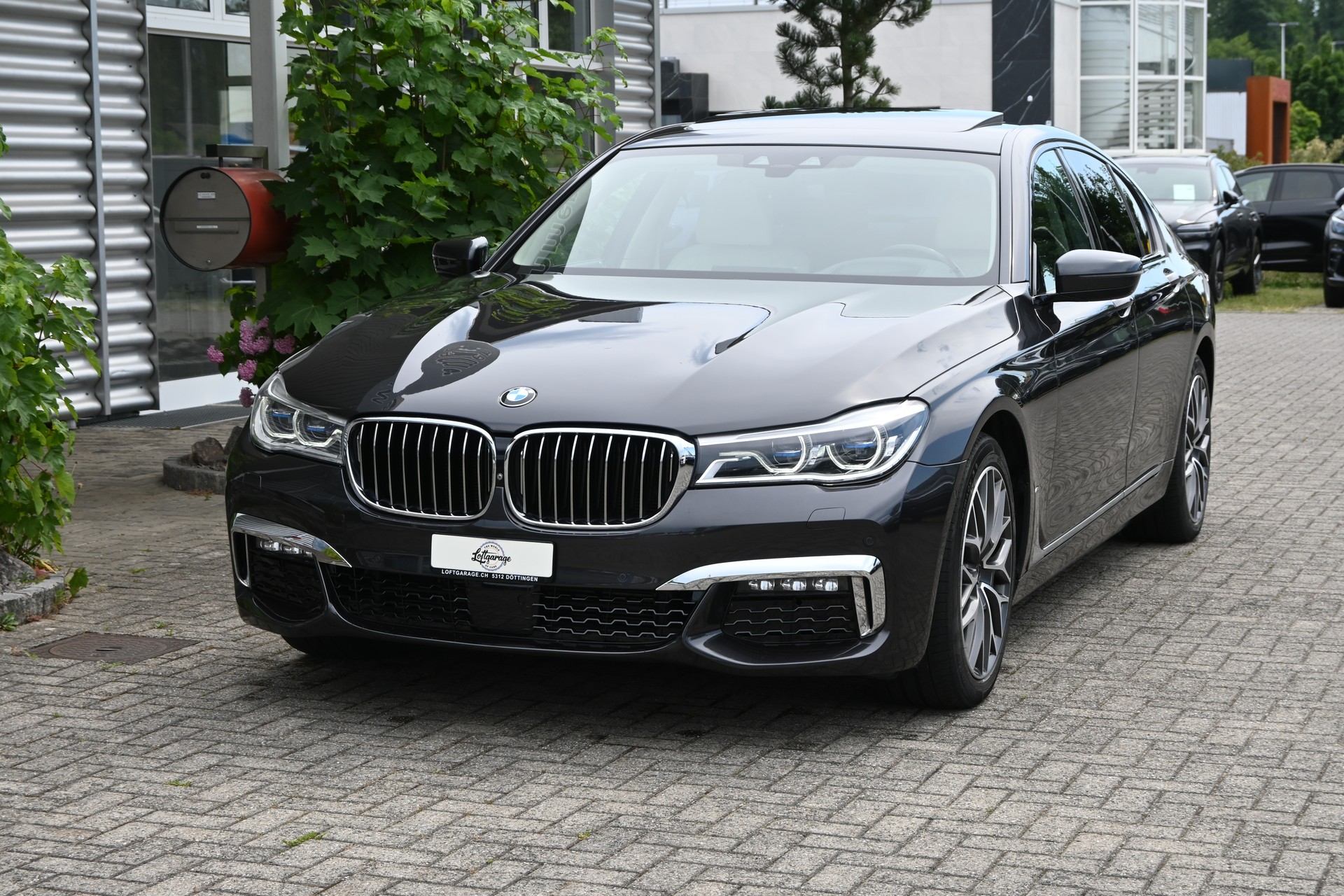 BMW 730d xDrive Steptronic-image-1