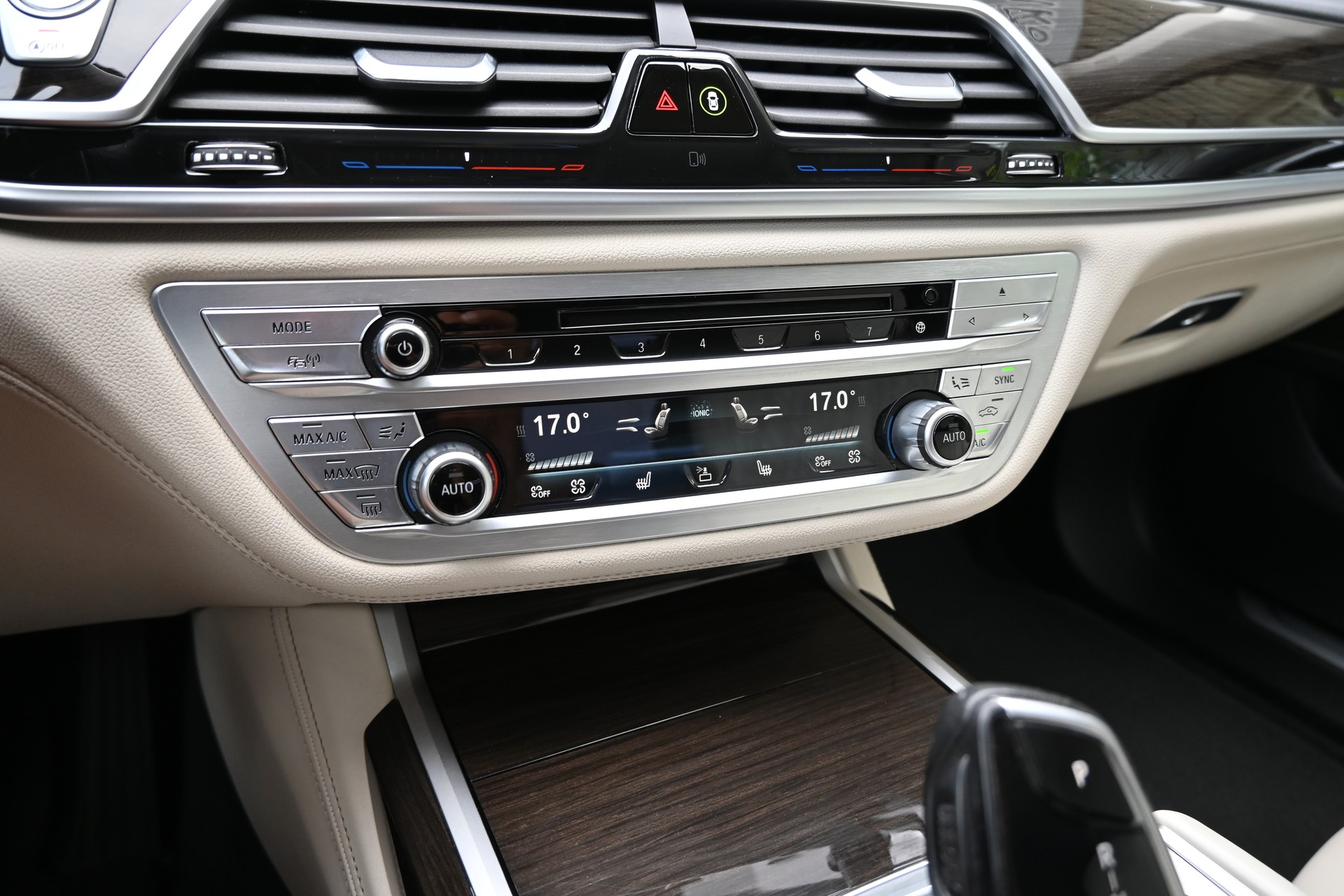 BMW 730d xDrive Steptronic-image-22