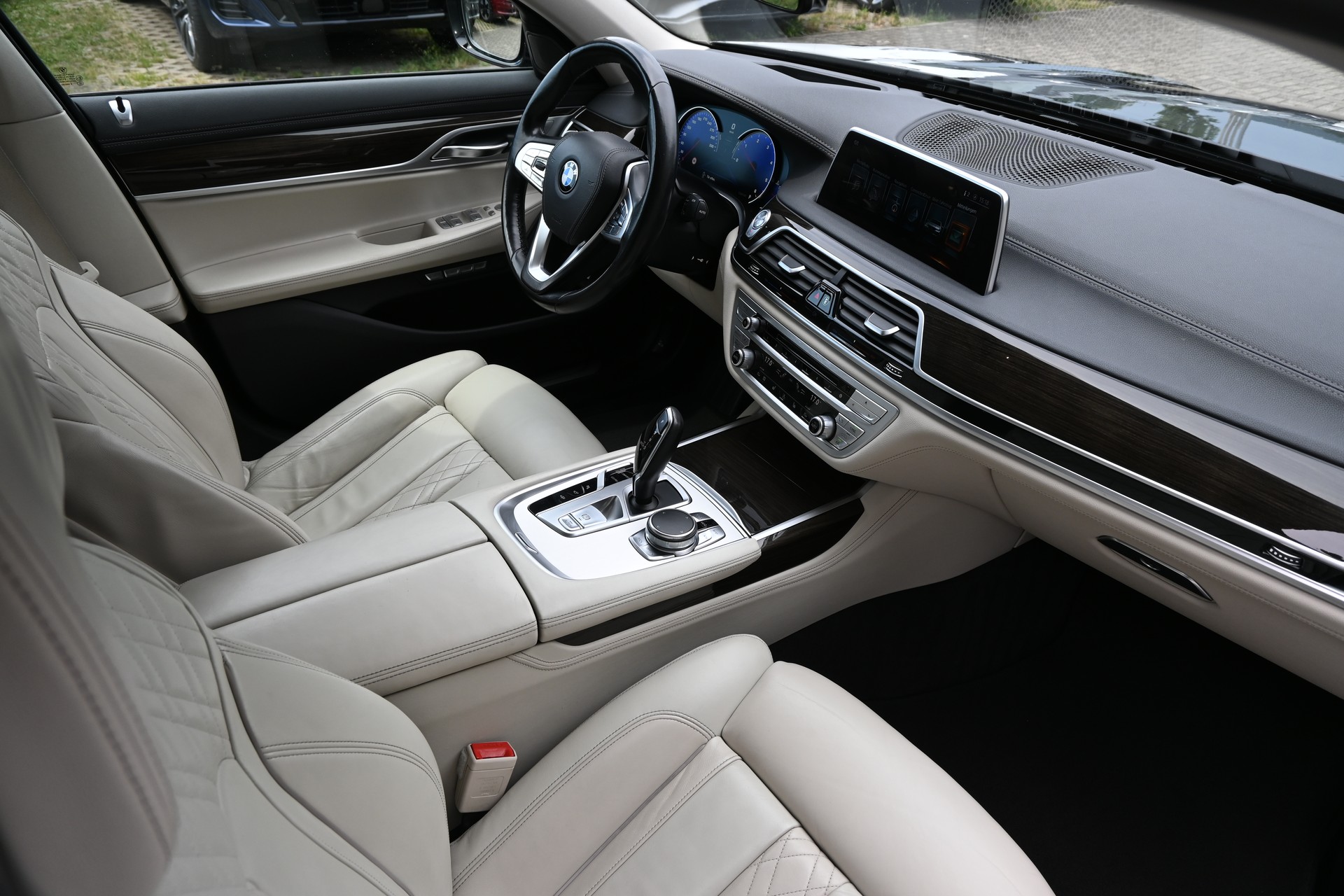 BMW 730d xDrive Steptronic-image-10