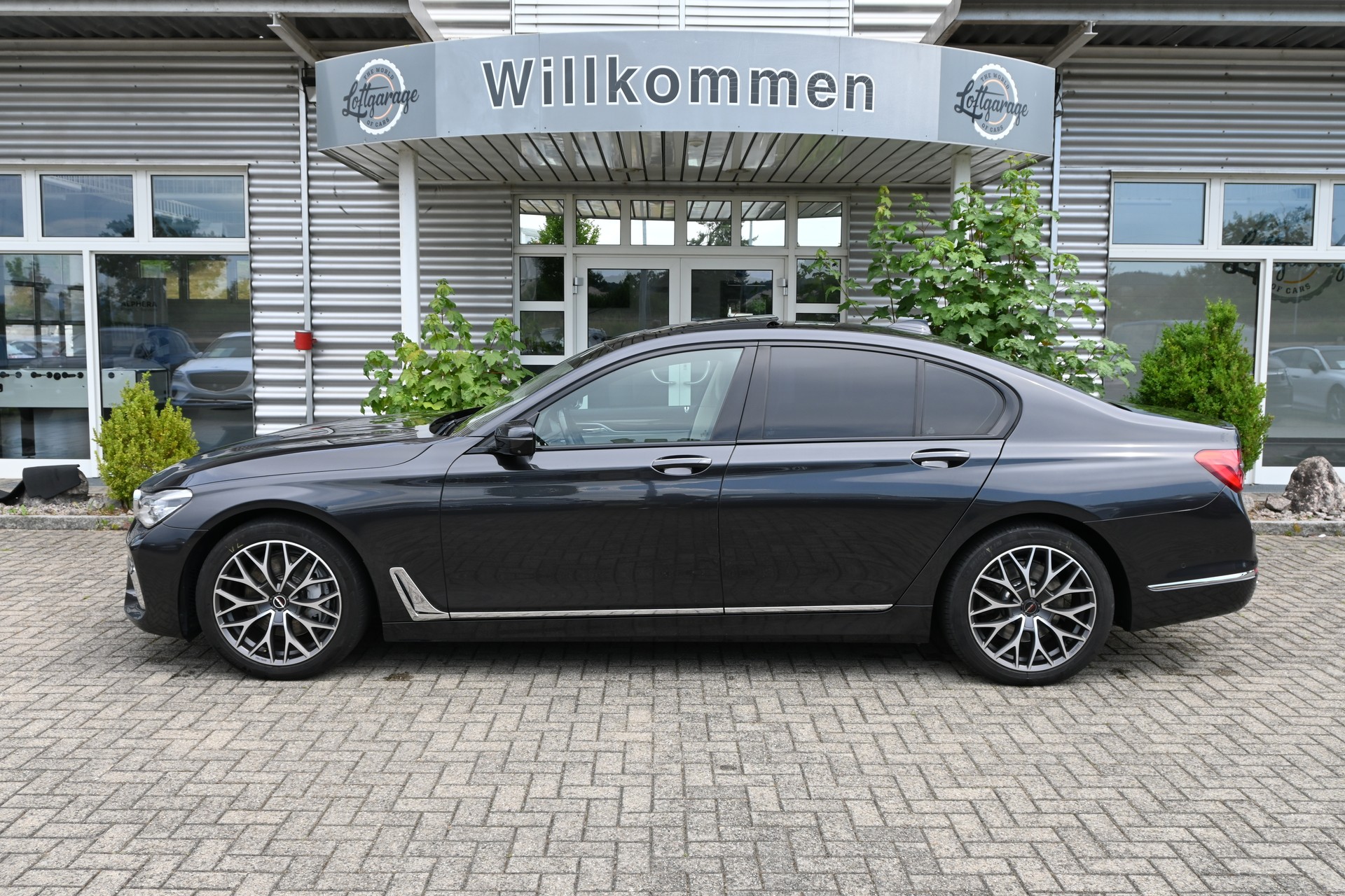 BMW 730d xDrive Steptronic-image-5
