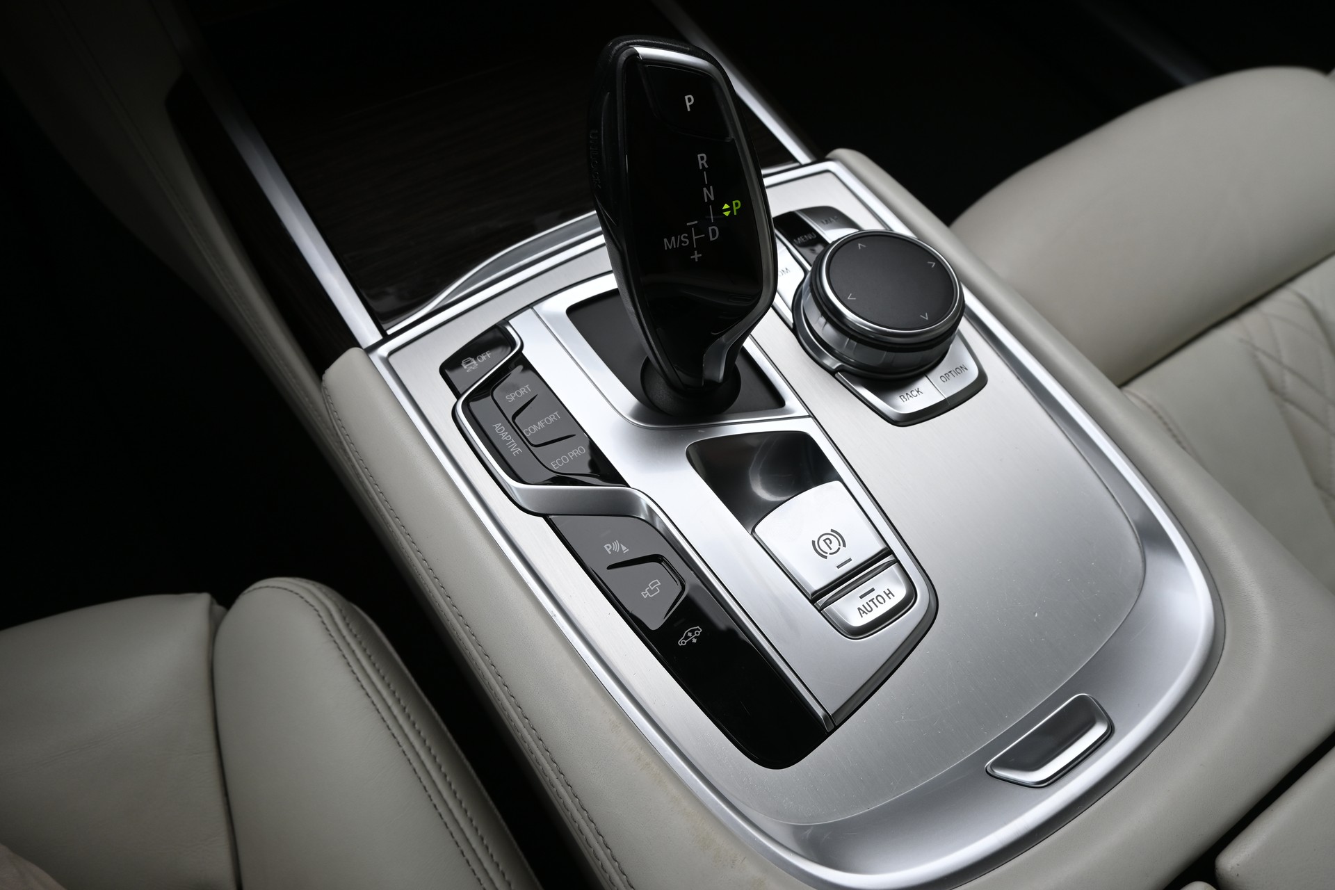 BMW 730d xDrive Steptronic-image-21