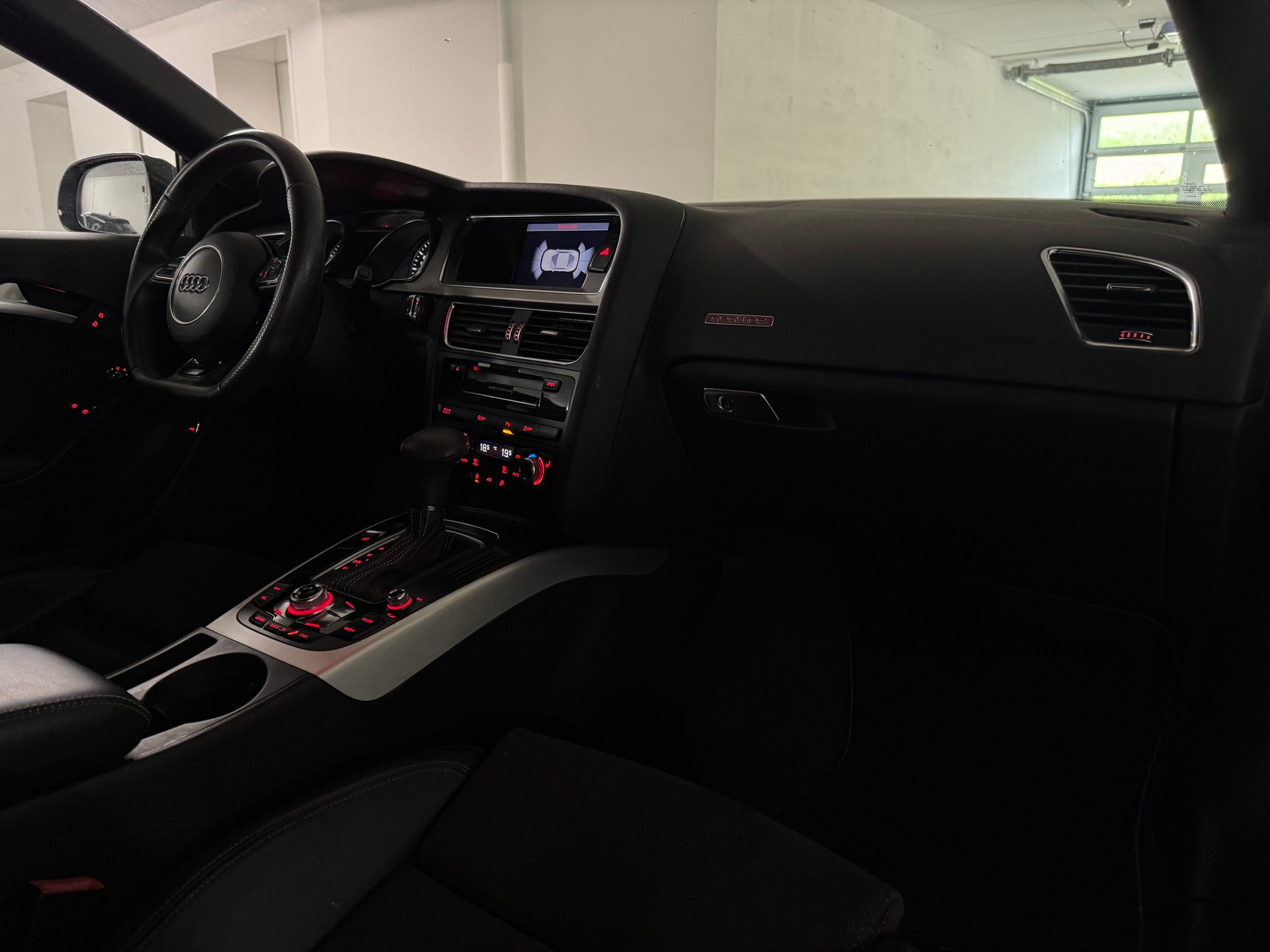 AUDI A5 Coupé 2.0 TFSI quattro S-tronic S-Line-image-13